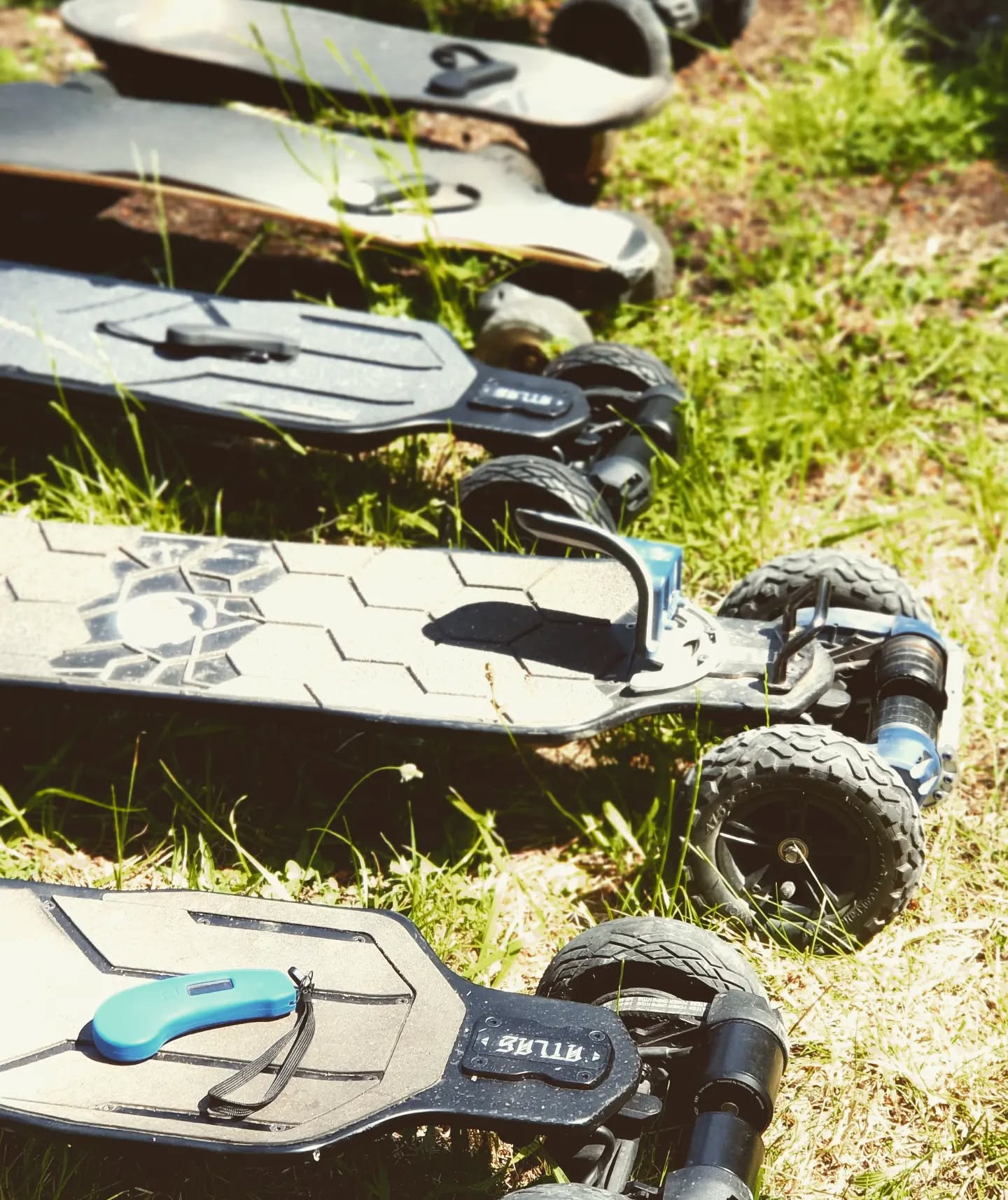 Chez nous on peu tout tester...
.
➡️ Du cruiser électrique au mountainboard électrique en passant par le longboard...
.
✅ Venez essayer pour trouver votre style de glisse préféré
✅ On vous conseille pour un choix judicieux en fonction de vos besoins
.
➡️ Infos sur www.esk8westside.fr ou au 0638432299
.
#exwayatlas #ExwayFlex #EXWAYWAVE #esk8 #skatelandes #skateboard #skateboardelectrique #mountainboard #technologie #eskateboards #esk8france