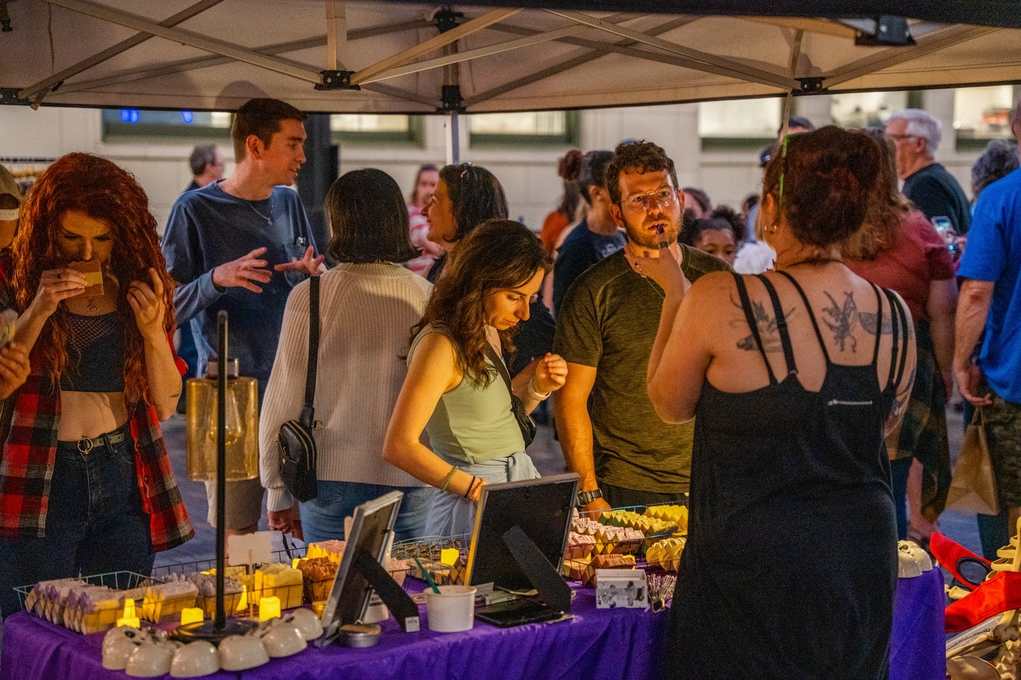 ✨ This Saturday is the night! ✨ Bottleworks Market After Dark returns on September 21st from 4pm - 10pm with live music, shopping, and all your favorite vendors under the stars.
🌙 Want a sneak peek? Head to the link in our bio for the ultimate Shopping Guide—your map to the incredible vendors you'll find on Carrollton Ave!
🚗 Keep parking & traffic in mind! There are several lots and a parking garage throughout the district, but ridesharing is strongly encouraged for a smooth arrival. Parking attendants will be on hand to assist!
Don't miss the magic—see you there!