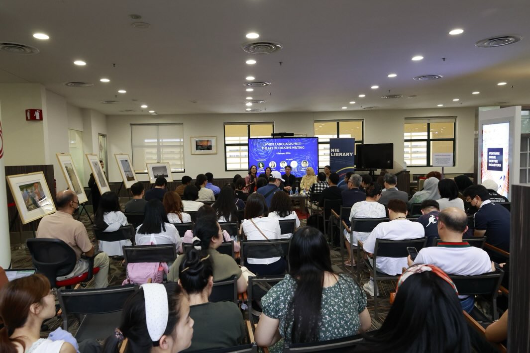 Where Languages Meet: The Art of Creative Writing ✨
Thank you to everyone who joined us yesterday for a rich and inspiring conversation on how creative writing shifts, stretches, and transforms across languages.
Our heartfelt appreciation to our moderator, Assoc Prof Loh Chin Ee, for guiding the discussion with such insight and generosity.
And to our panellists —
• Asst Prof Ann Ang Su Lee
• Assoc Prof Tan Chee Lay
• Dr Sa’eeda Bte Buang
• Assoc Prof Seetha Lakshmi
Thank you for sharing your stories, your craft, and the many ways language becomes a meeting place for identity, experience, and artistic expression.
We’re grateful to our NIE community for showing up with curiosity and heart. Until the next conversation at NIE Library.
#nielibrary