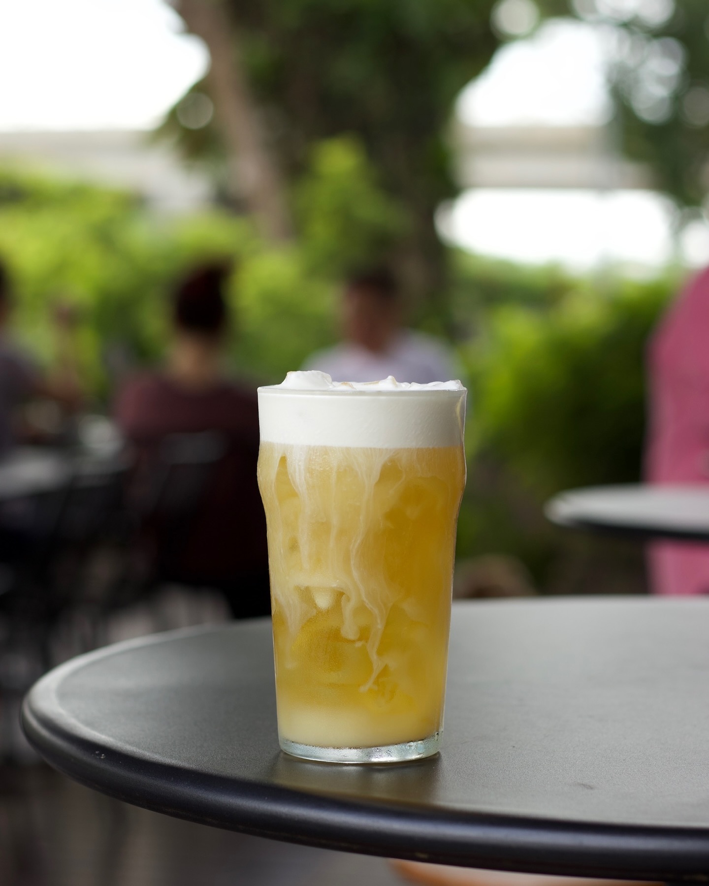 Iced Jasmine Oolong Tea topped with our addictive umami cream foam — the perfect drink to kill the heat. 🥵