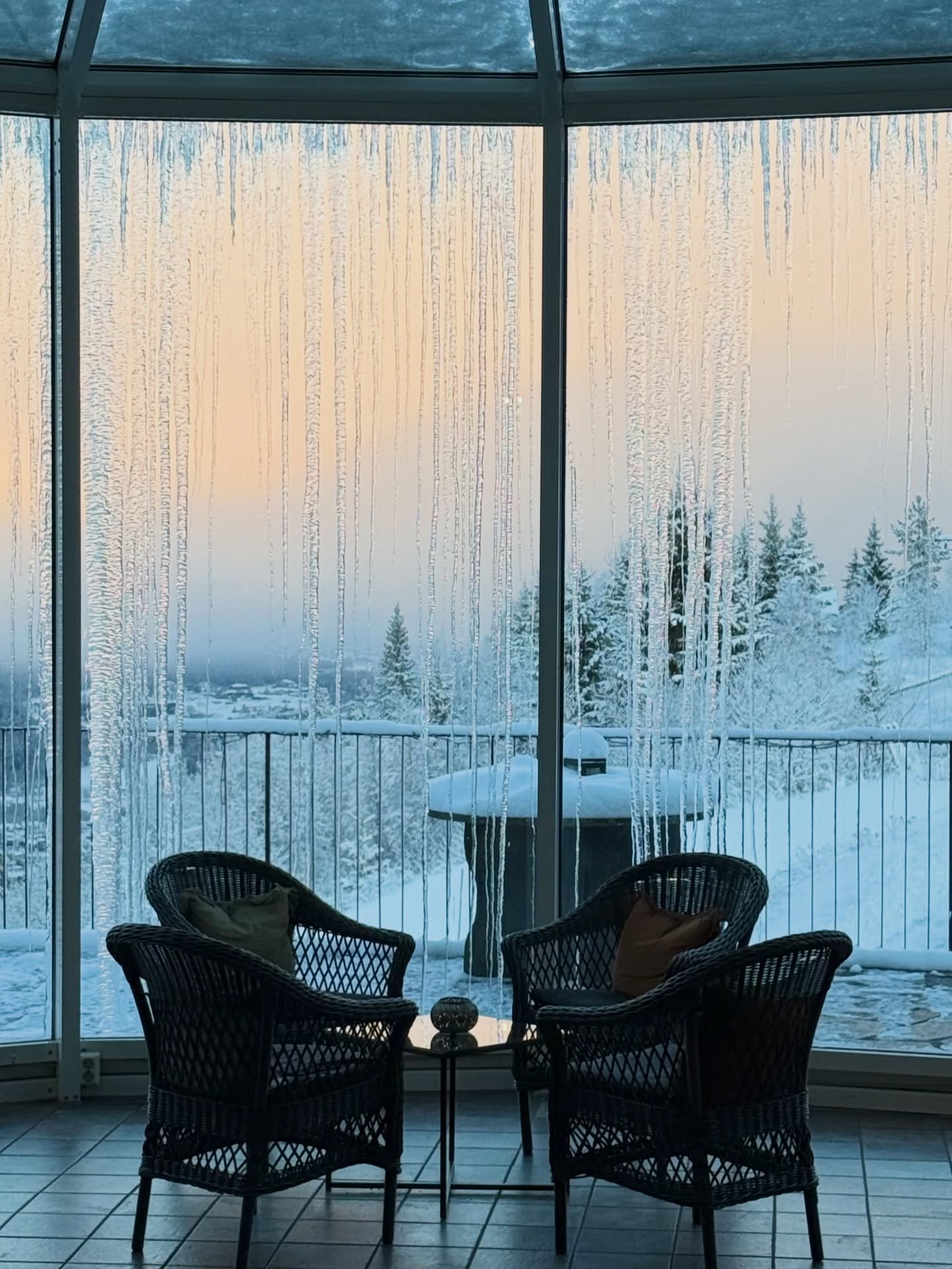 Planlegger du konferanse eller en pause med familien i februar?
Kleivstua gir deg ro, god mat og natur rett utenfor døren.
Book oppholdet ditt i dag.
📧booking@kleivstua.no
📞32161400
#kleivstua #kleivstuahotell #møtestedetpåkrokskogen