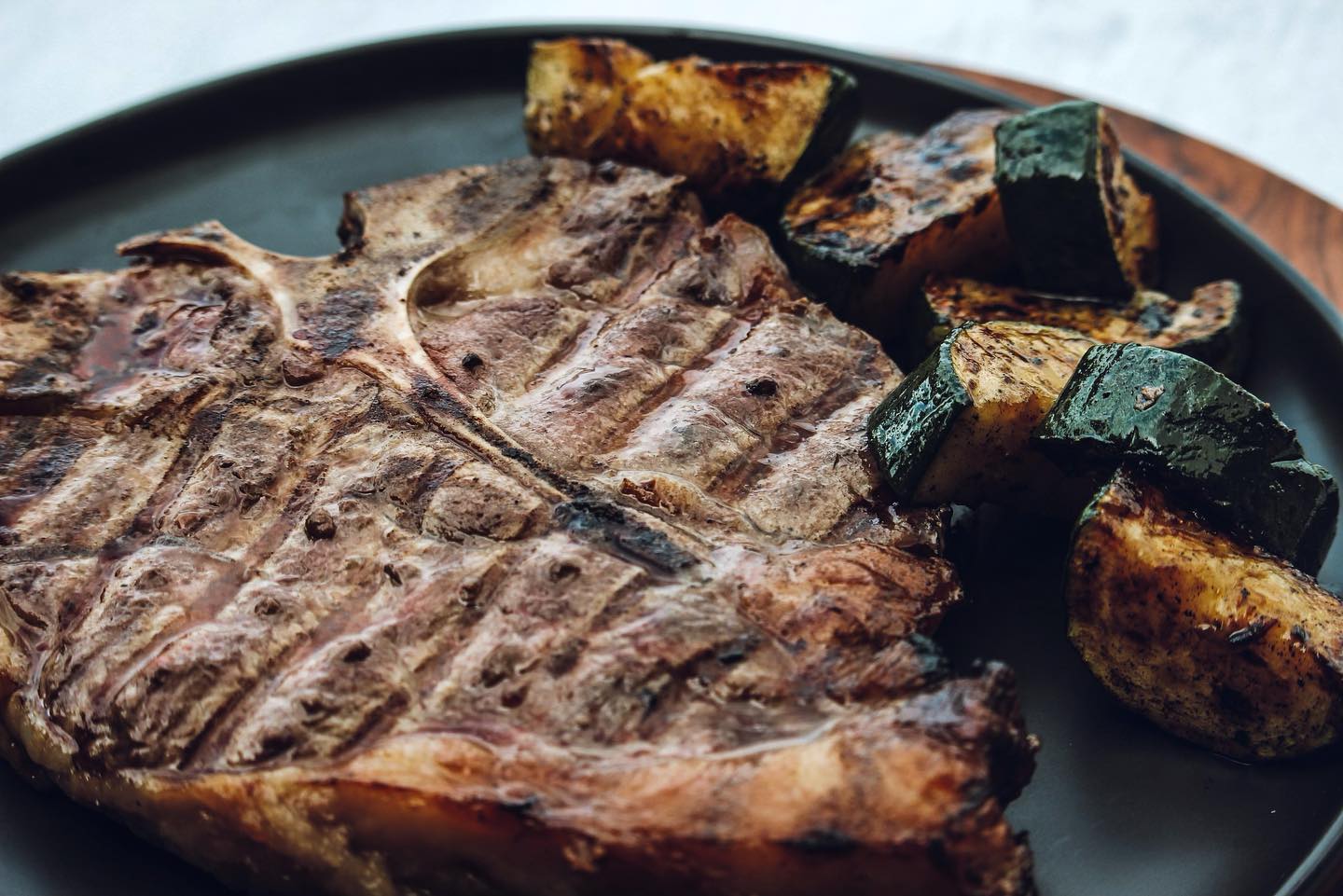 PACKAGES ARE BACK this weekend at Saginaw Farmer’s Market! We also have a few juicy t-bones left in stock. Preorder now for best availability! See y’all this Saturday from 8-12 🤠
Also, this weekend is the last opportunity for beef share orders for the summer. DM for more info!