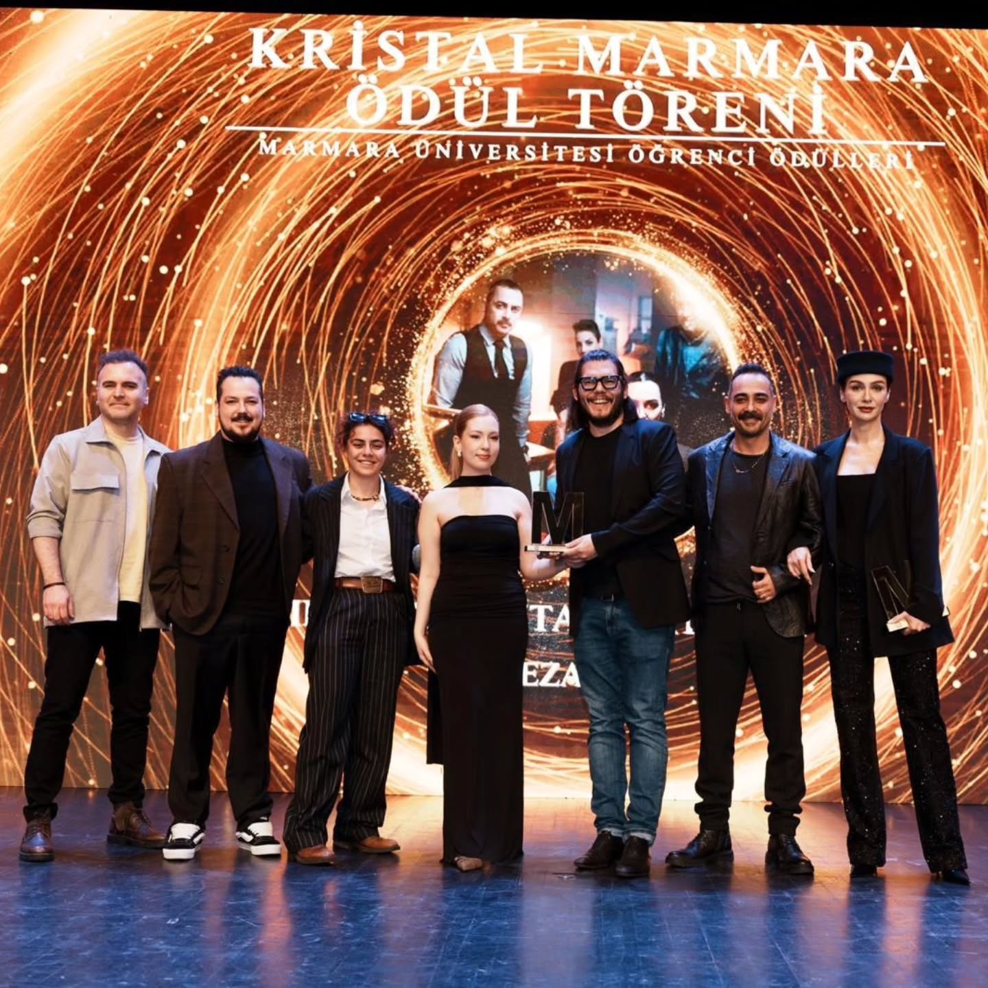 Kristal Marmara Mezarlık Yılın En İyi Dijital Platform Dizisi ödülü🫶🏻
#mezarlık #kristalmarmaraödülleri2026