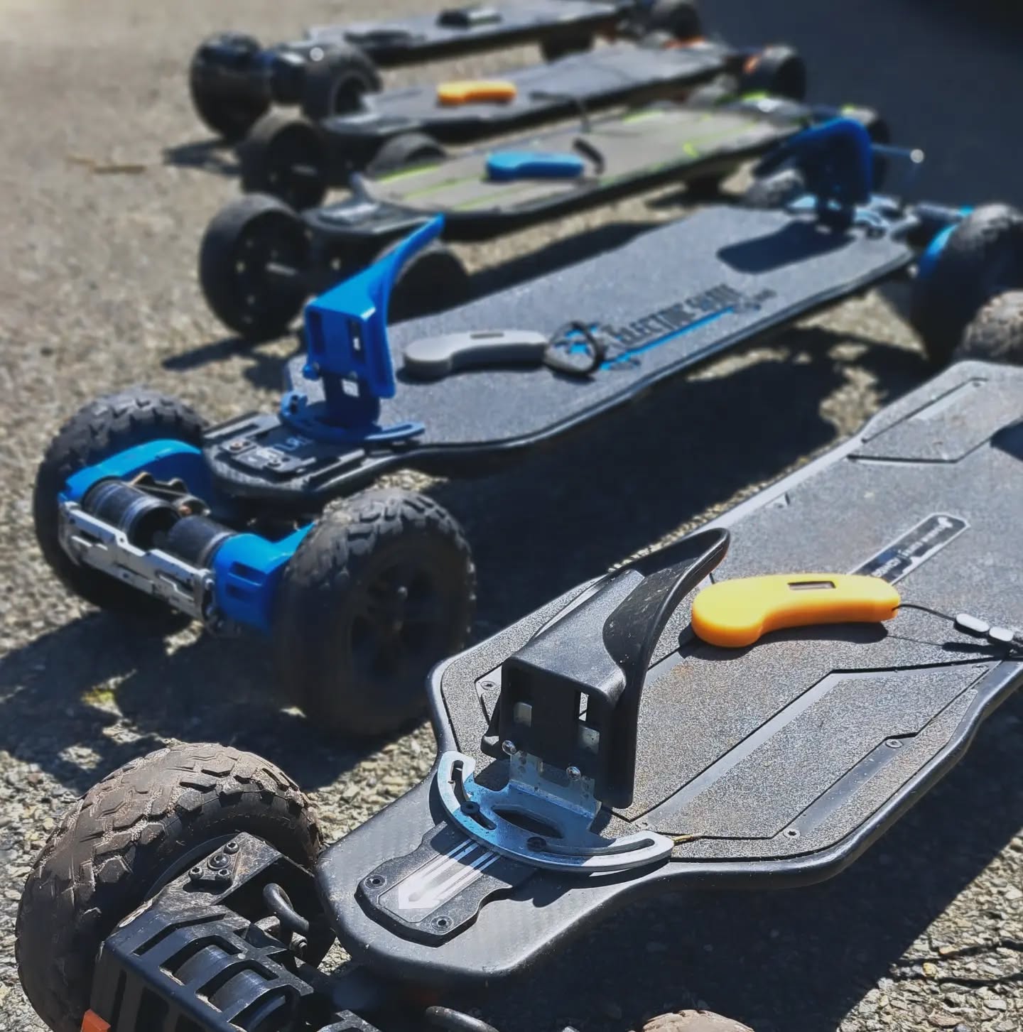 On repart pour 2024 et pleins de surprises 😘
-> RÉSERVATION SUR WWW.ESK8WESTSIDE.FR