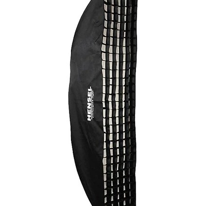 Hensel Stripbox 30x160 ⚡️
Özellikle moda, portre ve ürün fotoğrafçılığında keskin ışık hatları oluşturmak için tasarlanan Hensel 30x160 Stripbox, profesyonel bir ışık şekillendirme çözümü olarak Flaşçı’da yerini alıyor. Dar ve uzun formu sayesinde objenin veya modelin formunu vurgulayan karakteristik bir ışık sunan bu model, çekimlerinizde aradığınız o derinlikli ve kontrollü aydınlatmayı sağlar. 📸
Yüksek kaliteli, ısıya dayanıklı kumaş yapısı ve homojen dağılım sağlayan çift difüzör sistemi, ışık kalitesinden ödün vermeden en yumuşak geçişleri yakalamanıza yardımcı olur. Özellikle jant ışığı (rim light) olarak kullanımda mükemmel sonuçlar veren bu stripbox, dayanıklı mekanizmasıyla uzun süreli profesyonel kullanımlar için ideal bir yapıdadır. Işığı sadece ihtiyaç duyduğunuz alana odaklamak ve yaratıcılığınızı teknik hassasiyetle birleştirmek için Hensel kalitesi Flaşçı güvencesiyle stoklarda.
Üstelik bu set Grid (petek) ve speedring bağlantı adaptörüyle geliyor!
Detaylı teknik özellikler ve sipariş için: 👉
https://www.flasci.com/product-page/hensel-stripbox-30x160
#Flaşçı #Hensel #Stripbox #StüdyoIşığı #ProfesyonelFotoğrafçılık #HenselLighting #StudioLighting #FotoğrafEkipmanları #IşıkŞekillendirme #ModaÇekimi #ÜrünFotoğrafçılığı