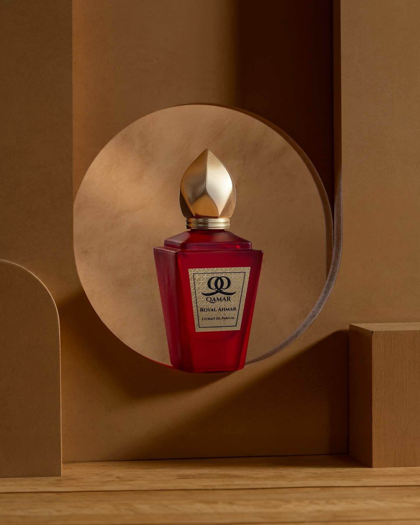 Exclusivity smells like Royal Ahmar
التفرد تفوح منه رائحة الأحمر الملكي
•
•
•
#dubaiperfumes #extraitdeparfum
#beauty #fragrance #fragrances #fragrancelover #fragrantica #instafragrance #luxury #luxuryfragrance #luxuryperfumes #luxuryperfumesbrand #perfumery #عطور #qamarperfumes