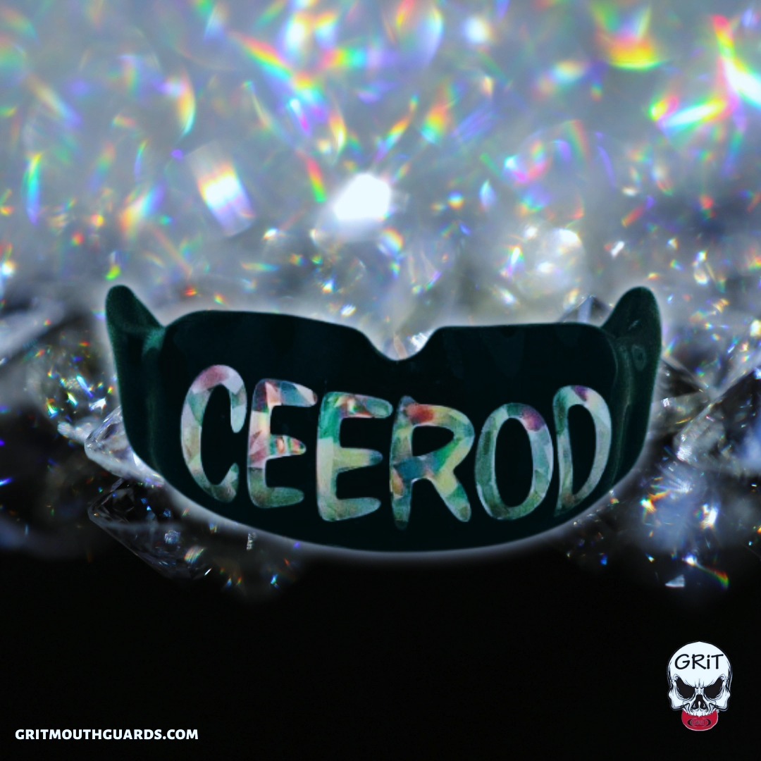 Diamond-style lettering on our black custom mouthguard. This one was created especially for @ceerod97. Design yours at www.gritmouthguards.com.
#gritmouthguards #mouthguard #diamond #ceerod