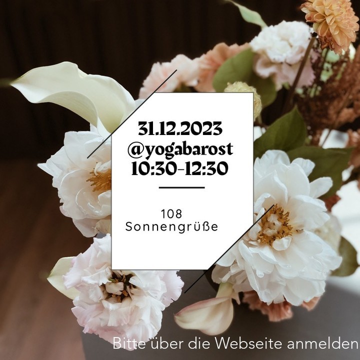 Wie möchtest du in das neue Jahr übergehen?
Die 108 Sonnengrüße im Yoga sind eine intensive und spirituelle Praxis, die eine tiefe Verbindung zwischen Körper, Geist und Seele herstellt. Diese Abfolge von 108 verschiedenen Haltungen, die miteinander kombiniert werden, ist eine eindrucksvolle Form des Yoga, die nicht nur körperliche Stärke und Flexibilität fördert, sondern auch eine tiefere Bedeutung und spirituelle Dimension hat.
Die Zahl 108 hat in vielen Kulturen und Philosophien eine besondere Bedeutung. Im Yoga repräsentiert sie die Vollkommenheit und das Universum. Es gibt verschiedene Interpretationen, aber einige häufige Aspekte sind:
Geistige Reinigung: Die 108 Sonnengrüße sind eine Möglichkeit, den Geist zu klären und negative Gedanken loszulassen. Durch die Wiederholung der Bewegungen in einer so großen Anzahl wird der Geist beruhigt und fokussiert.
Spirituelle Verbindung: Die 108 Sonnengrüße dienen auch dazu, eine tiefere spirituelle Verbindung herzustellen. Jede Wiederholung kann als eine Art Gebet oder Meditation angesehen werden, die dem Praktizierenden ermöglicht, sich auf das Göttliche oder das Universum zu konzentrieren.
Körperliche Fitness: Neben den geistigen Aspekten sind die Sonnengrüße auch eine hervorragende Übung zur Stärkung des Körpers. Sie verbessern die Flexibilität, fördern die Muskelkraft und steigern die Ausdauer.
Energiefluss: Ein weiterer wichtiger Aspekt der 108 Sonnengrüße ist der Fluss der Lebensenergie, bekannt als Prana. Die Bewegungen und Atemtechniken in dieser Praxis sollen den Prana im Körper harmonisieren und ausbalancieren.
Die richtige Ausführung der Haltungen und Atemtechniken ist entscheidend.
Insgesamt sind die 108 Sonnengrüße im Yoga eine beeindruckende Praxis, die nicht nur körperliche Stärke und Flexibilität fördert, sondern auch eine spirituelle Verbindung und inneren Frieden ermöglicht. Sie sind eine tiefe Reise zu sich selbst und bieten eine Möglichkeit, Körper, Geist und Seele in Einklang zu bringen.
Wir freuen uns auf Euch
@olivs_corner
#jahreswende #neujahr #silvester #108sonnengrüße #108sonnengrüßeamneujahrstag #vinyasayogaflow #hathavinyasayoga #yogainbochum #bochumyoga #yogaimruhrgebiet