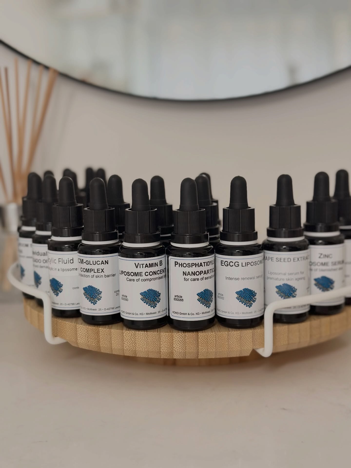 Introducing Corneotherapy 🤍🫧
In my clinic, everything starts with one question: ‘what does this skin actually need to heal?’
Over the years, I’ve seen so many clients come to me frustrated - acne that won’t settle, redness that keeps flaring, skin that’s suddenly sensitive to everything, or ageing concerns that seem to worsen despite using ‘good’ products.
What most of these skins have in common isn’t a lack of actives. It’s a damaged skin barrier.
This is why I practice corneotherapy.
Corneotherapy focuses on restoring the skin’s outermost layer (the stratum corneum) which is responsible for protection, hydration and regulation. When this barrier is compromised (often by over-exfoliation, harsh treatments or incorrect products), the skin becomes reactive, inflamed and unable to function properly.
Instead of forcing change, corneotherapy supports the skin’s natural repair process and we focus on calming the skin first, then rebuild, and then strengthen.
This approach is slower, but it’s smarter and the results are more stable, long-lasting and healthy.
Dermaviduals aligns perfectly with corneotherapy because it is truly biomimetic - meaning that the ingredients mirror what healthy skin naturally contains.
Dermaviduals products help:
- support the skin barrier instead of breaking it down
- contain no fragrances, emulsifiers, mineral oils, or unnecessary irritants
- Allow treatments and home care to be fully customised to each skin’s needs
For you, this means you’re no longer guessing and masking symptoms.
For me, it means I’m not applying the same protocol to every face.
Every skin is treated as individual.
I chose Dermaviduals because it respects the skin’s biology and priorities long-term skin health, not trends or aggressive shortcuts.
If you’ve felt like your skin is constantly reacting, or you’ve tried ‘everything’ and nothing seems to stick or you simply just want calmer, stronger, more balanced skin - not just temporarily, but sustainably…corneotherapy may be the missing piece.
📍 Aylesbury, Buckinghamshire
📞 07759567391
📩 info@skinbycatherinemaria.com
🌍 www.skinbycatherinemaria.com
#aylesbury #aylesburybusiness