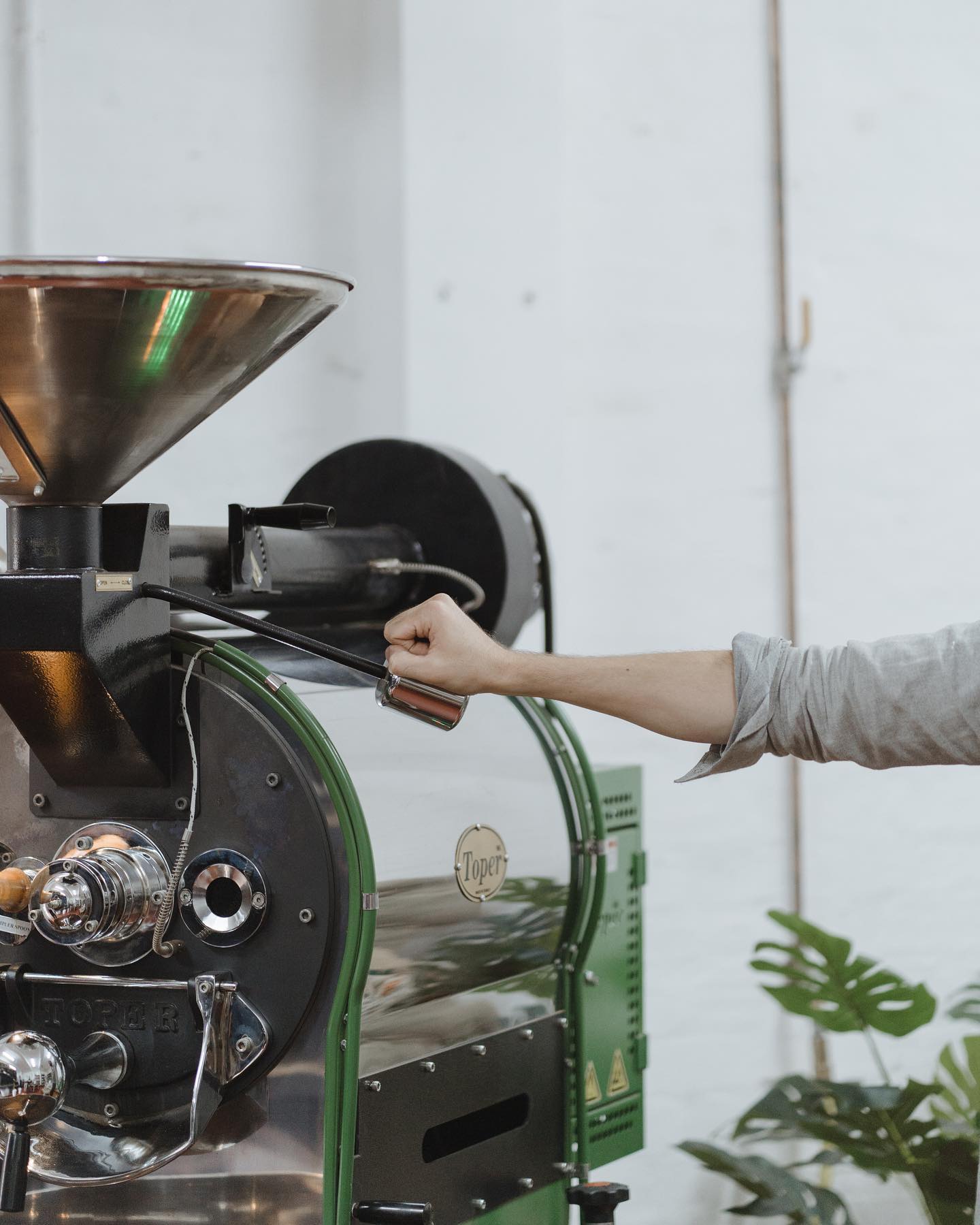 Heads up….we’re taking a week off at the beginning of April. If you are running low on beans you may want to put an order in before we swan off on holiday! Sun 2nd will be our cut off for online orders.
📸 @otagostreetcollective