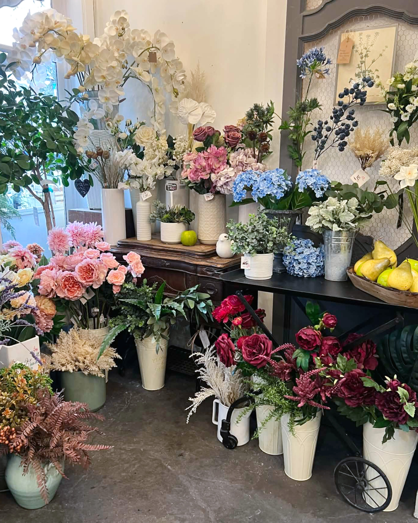 As we step into a new month at Niche Boutique Florals, we wanted to share a few important updates as we prepare to close our storefront 🤍
✨ Holiday items: 70% off
✨ Home décor & permanent botanicals: 25% off
(Fresh florals, dried florals, apothecary, candles & French finds not on sale)
💐 Valentine’s Day pre-orders are open online, by phone 604-371-0800, or in-store. Quantities are limited—please pre-order to avoid disappointment.
🛍 Final Clearance Sale: Feb 21 & 22
Last chance to shop Niche, including furniture & fixtures.
📅 Last day for retail & fresh florals in-store: February 24
For more information check out our Blog post - What's happening! Link in our bio.
Thank you for the love, support, and memories—you’ve made this chapter so special. 💐
.
.
#Fortlangleyflorist #langleyflorist #myfrenchcountryflowerstudio #februaryupdates #storeupdates #valentinesflowers #storeclosing