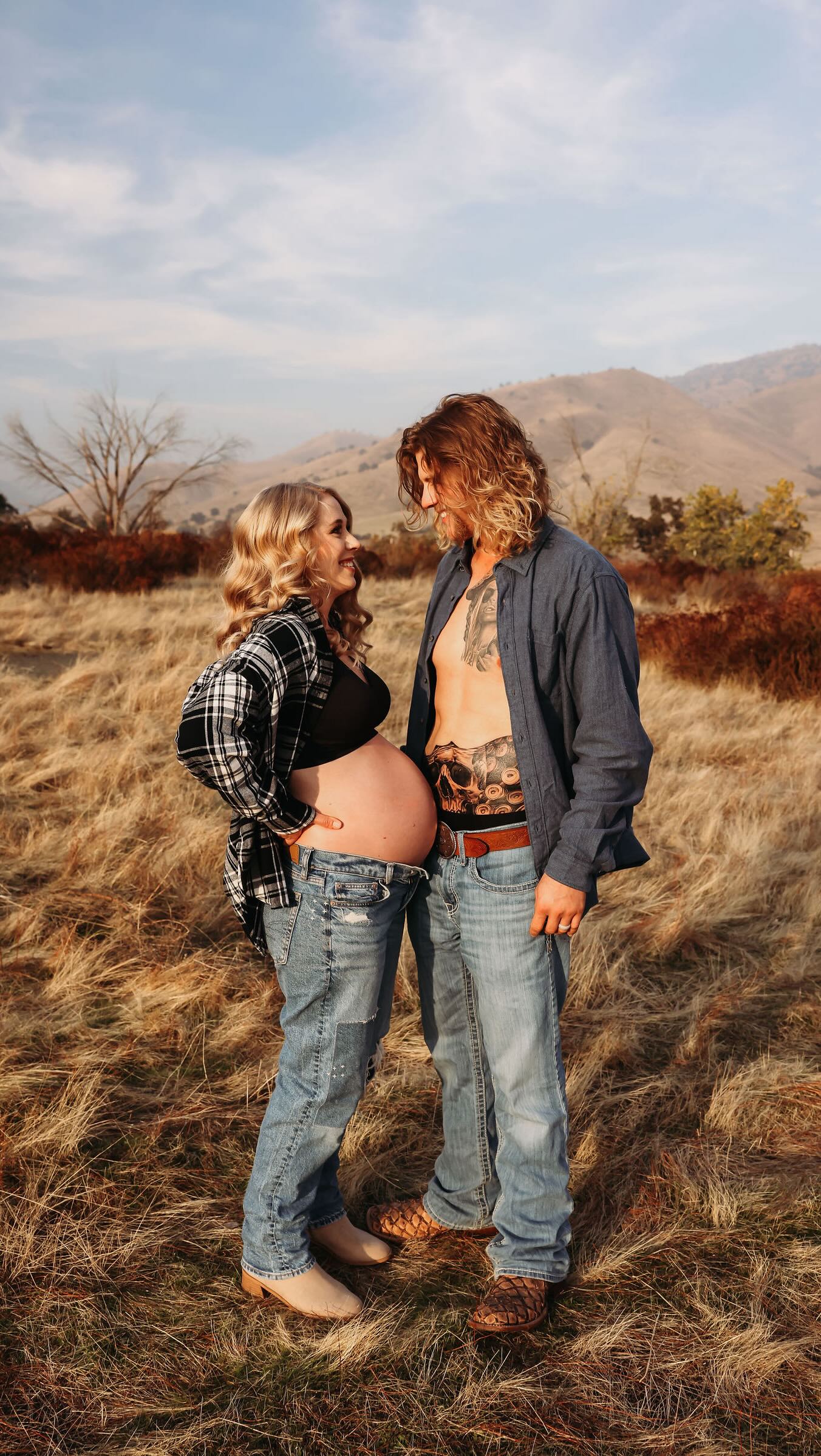 Autumn is finally almost back!! My favorite time of year for my job! 🍂📸😏
Info in bio!
#sarahauroraphotography #visaliaphotographer #visaliafamilyphotographer #fresnofamilyphotographer #exeterphotographer #visaliaweddingphotographer #fresnophotographer #559photography #santacruzphotographer #monterreyphotographer #clovisphotographer #visaliamaternityphotographer