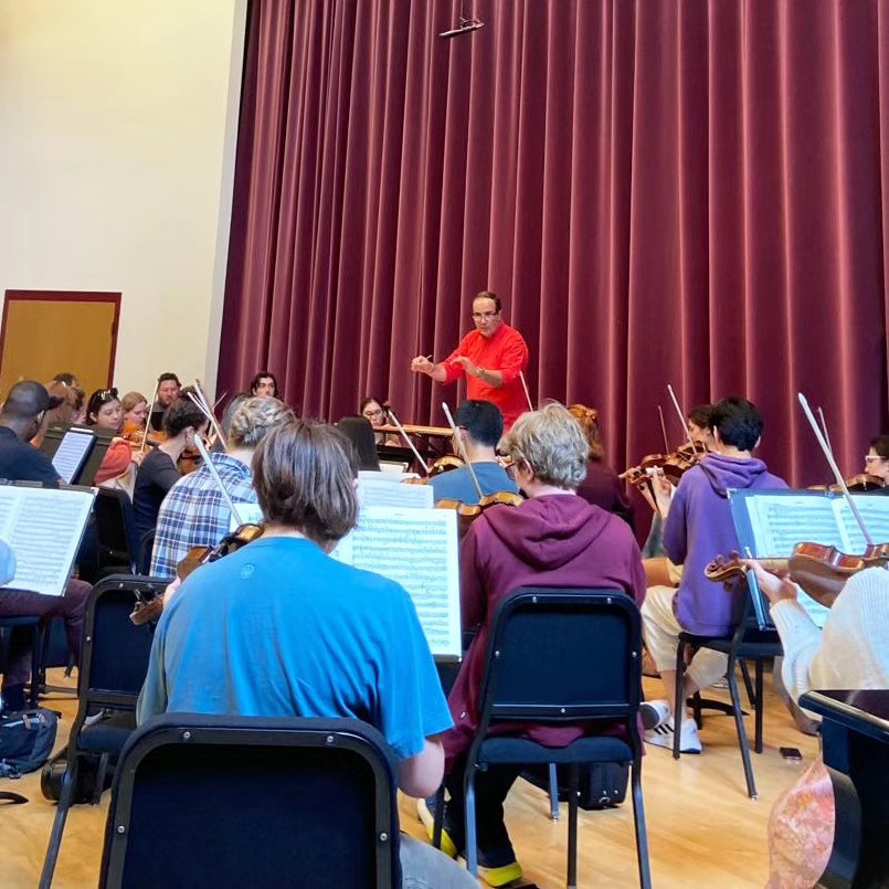 Beethoven's Eroica work in progress........
.
.
.
.
.
.
#maestro #stefanovignati #conductor #symphonic #concert #beethoven #eroica