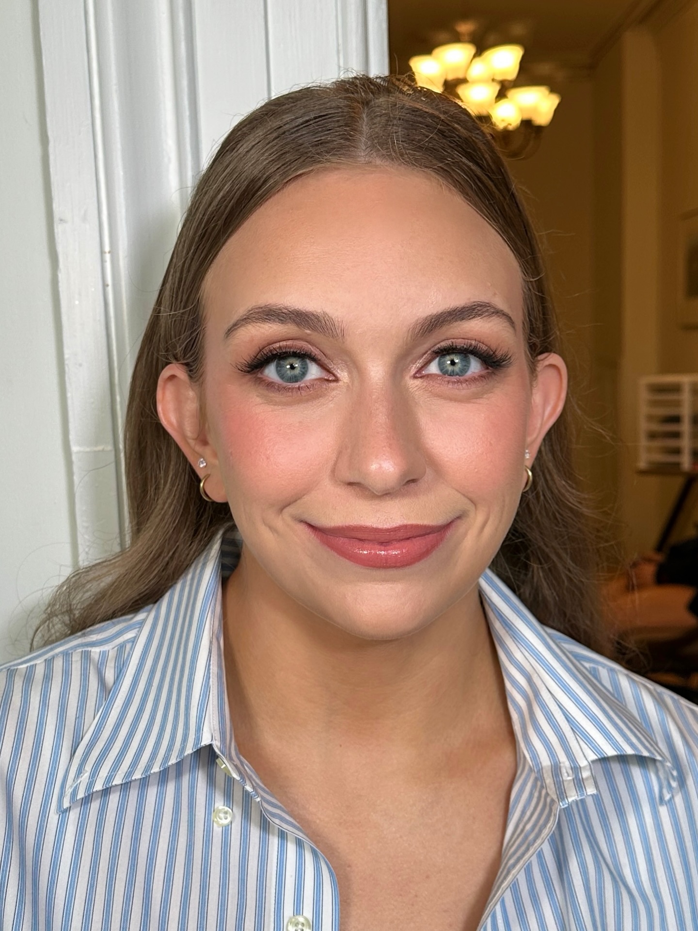 Soft glam that melts into the skin and photographs like a dream — effortless, elevated, and naturally flawless. She’s giving real‑life filter energy, every single time 💖✨
Beauty notes:
@embryolisseca Lait Creme moisturizer
@armanibeauty luminous silk foundation
@tartecosmetics concealer + corrector, rose bar blush palette
@rarebeauty blush in Happy + liquid contour wand
@hourglasscosmetics strobe light palette
@toofaced milk chocolate bronzer
@charlottetilbury Hollywood flawless filter, flawless airbrush setting powder, eyes to mesmerize in champagne
@viseart neutral eyeshadow palette
@ardellbeauty naked strip lashes
@lorealparis voluminous waterproof black mascara
@maccosmetics lipliner in bare study, 16 hr setting spray
@maybelline vinyl liquid lipstick
SHARE with a future Bride + SAVE for inspo! ✨
Looking for an artist to elevate your natural beauty, flawlessly?
➡️ DM or click the link in the BIO to book! 📩
#colourationsmakeup
Luxury wedding makeup and hair
Kingston Ontario makeup artist
Kingston Ontario hairstylist
Prince Edward County makeup artist
Prince Edward County hairstylist
1000 islands makeup artist
Quinte West Ontario makeup artist
Eastern Ontario makeup artist
Ottawa makeup artist
Kingston Ontario airbrush makeup artist
Prince Edward county airbrush makeup artist
Soft glam makeup, natural bridal makeup, flawless natural bridal beauty, bridal makeup and hair, flawless airbrush makeup, wedding party makeup and hair, kingston wedding vendors, prince Edward county wedding vendors, 1000 islands wedding vendors, bridal makeup inspiration, wedding makeup inspiration, wedding hair, wedding makeup