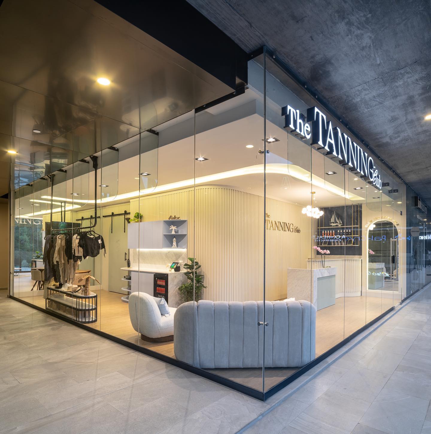 TANNING CLUB • Sunless Tanning
•
•
•
•
•
#design #interiordesign #interiorsmo #architecture #arquitectura #arquitecturamx #retail #retaildesign #construction #construccion #monterrey #mexico