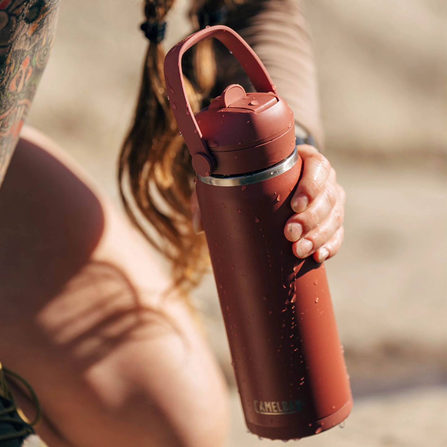 CamelBak introduced the Thrive Flip Straw and Chug bottles, a line of reusable and sustainable outdoor and everyday bottles - combining comfort, durability, and effortless hydration for any adventure.
The new Thrive Flip Straw and Thrive Chug are durable, dishwasher safe, and comfortable to hold, carry and to drink from. They feature 100% leak proof caps, with two different drinking interfaces.
All bottles are available in a vacuum stainless steel (VSS) version. The durable full powder coat finish provides a long-lasting color effect, while the double-wall vacuum insulation ensures drinks stay hot or cold for hours.
Interested in a test? Contact us 👉 press@vitaminac.net
#vitaminacPR