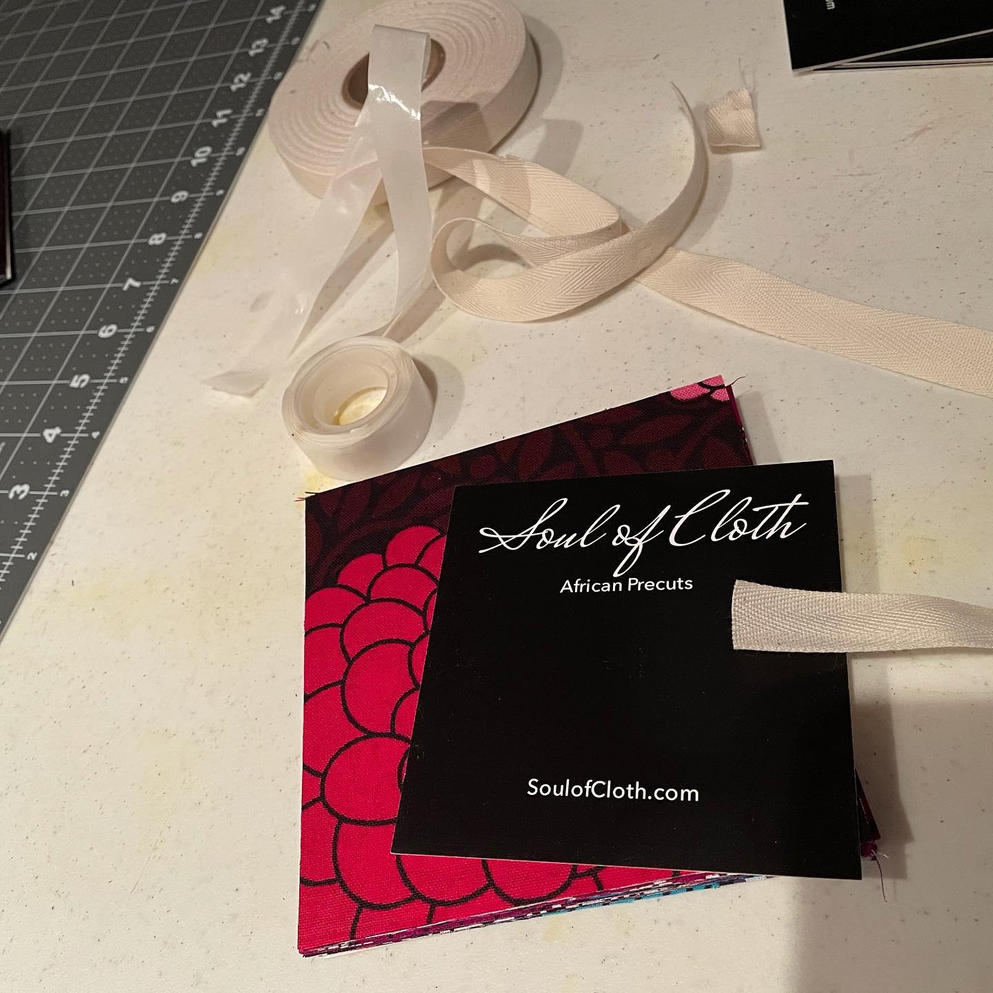 The Purples are back! https://www.soulofcloth.com #SoulofCloth
#AfricanPrintFabric
#QuiltingFabric
#QuiltingPrecuts
#Ankara
#IWantAllTheFabric
#FabricFeedsMySoul