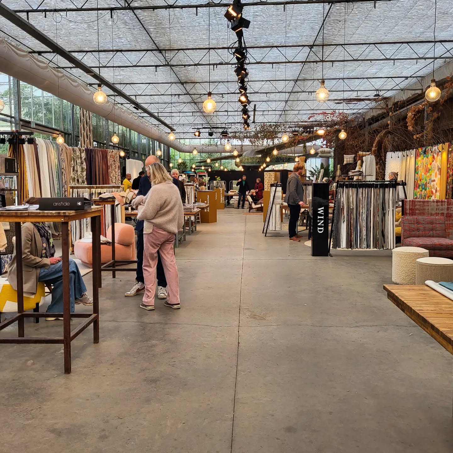 Bezoek aan "Meet the Editors" event, op zoek naar de nieuwste trends voor onze stoffen en tapijtcollecties bij KAMERHOOG