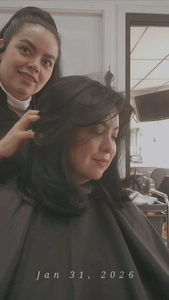 Full black color and haircut for the beautiful @aylinmanuel_ gracias por confiar🙏✨️❤️ #haircolor #haircut