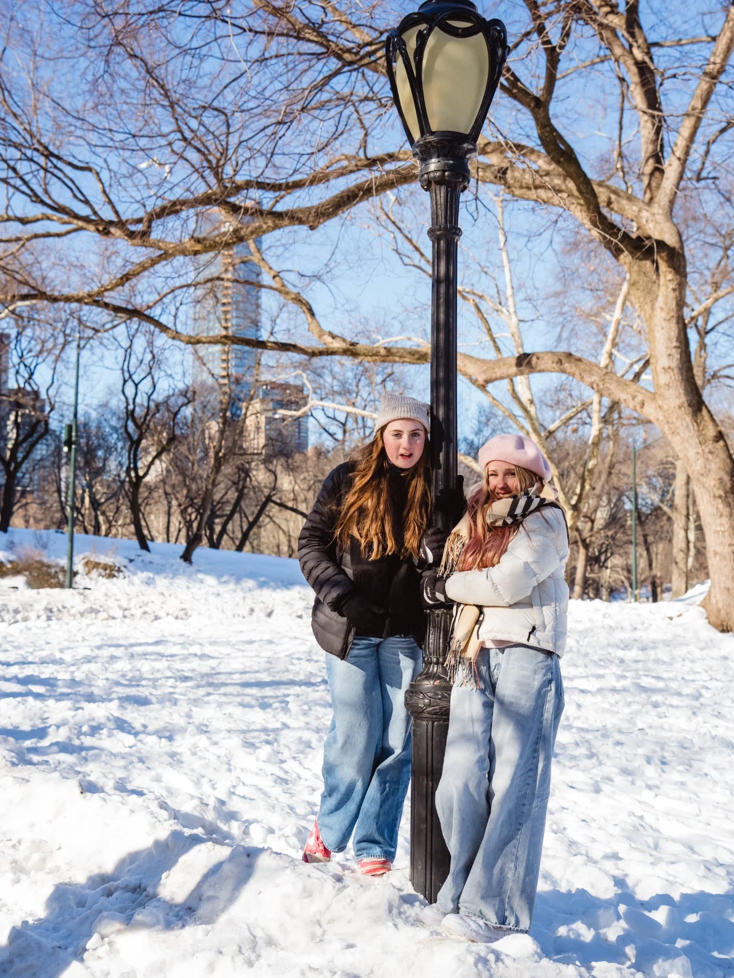 The sunlight hits a little differently in the Central Park Snow ❄️🌨️
2026 Kiwi All-Stars
📷 @montephoteaux
#nyc #snow #centralparknyc