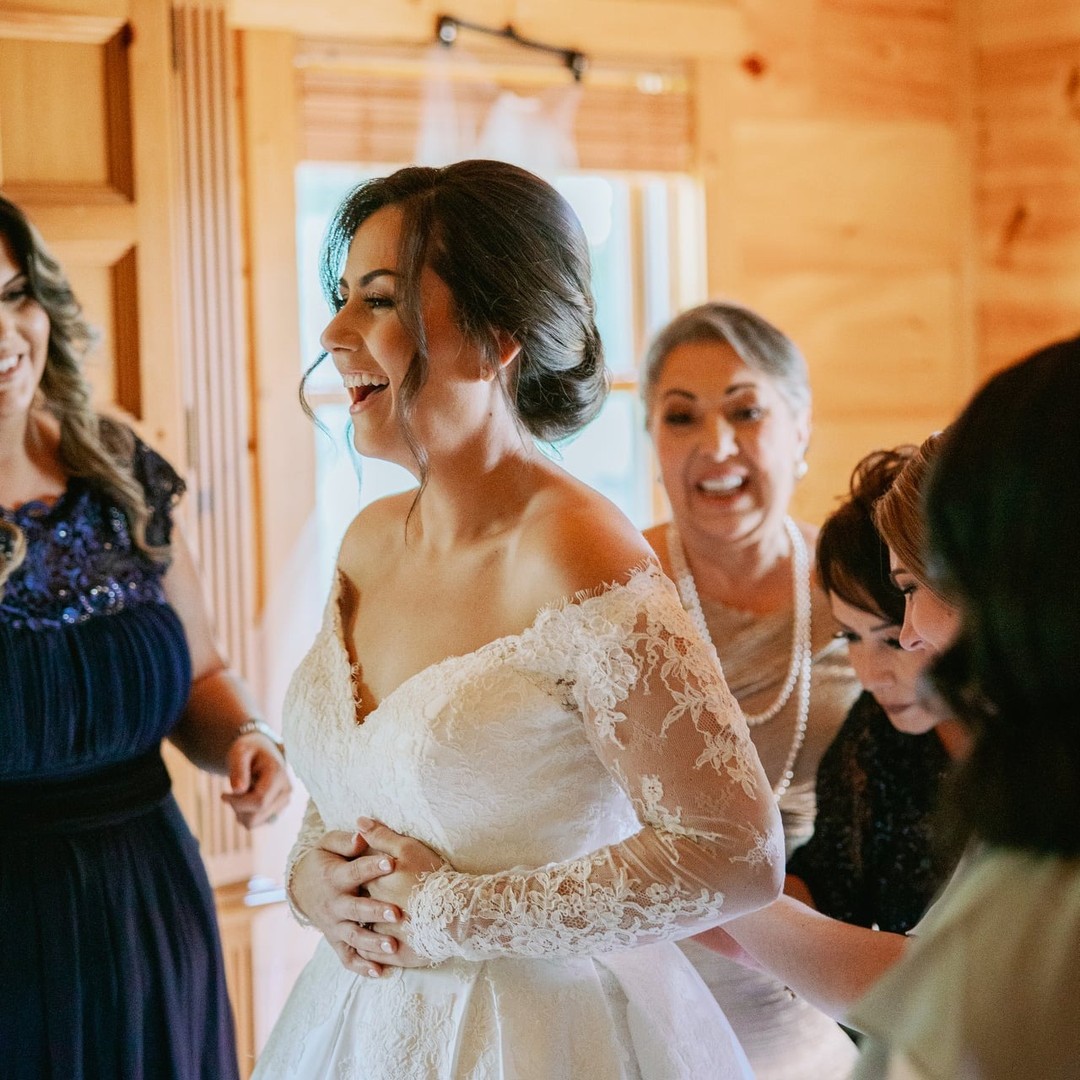 It takes a village, and that's why I've got a bride tribe....
Photographer: @maddiekay.photography
#destinationwedding #outdoorwedding #rusticwedding #cabinwedding #blueridgemountains #ncweddingvenue #mountainwedding