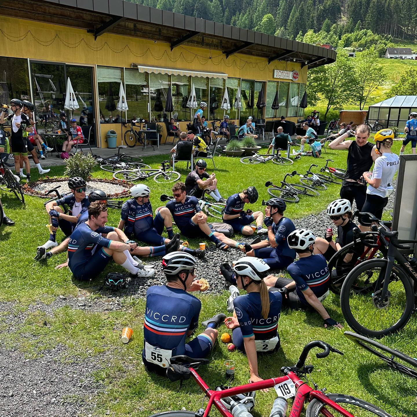 Die 4. Etappe ist auch schon vorbei! Jetzt viel Essen, um fit für die morgige Queenstage am Magdalensberg zu sein 🤪