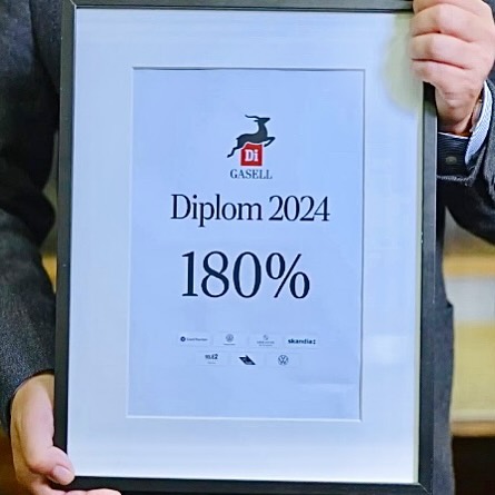 Vi är så stolta över att Hovgårdens Ytskydd Aktiebolag har fått utmärkelsen från Dagens Industri.
Detta erkännande är en hyllning till vår dedikation och exceptionella prestation inom branschen. Det inspirerar oss att fortsätta leverera högkvalitativa tjänster 🔝
#lastbil #lastbillack #lastbillackering #hovgårdens #ytskydd #hovgårdensytskydd