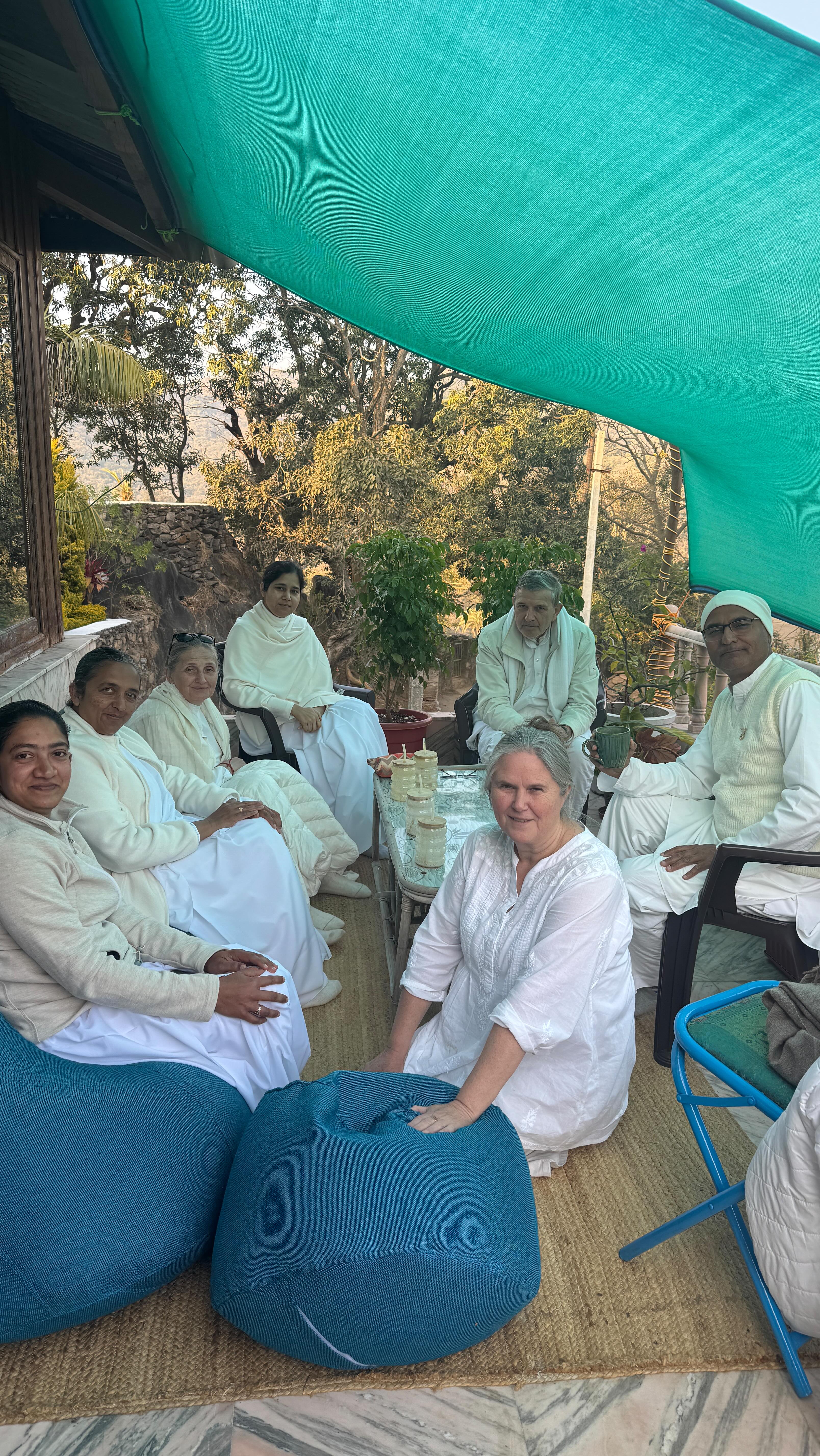 1st month at The Color Valley Cafe is complete. It was an amazing month. So many beautiful souls came to visit and experience the beautiful vibe and views. I did not remember to take photos of everyone who came. But I had the opportunity to catch up with old friends and make some new ones too.