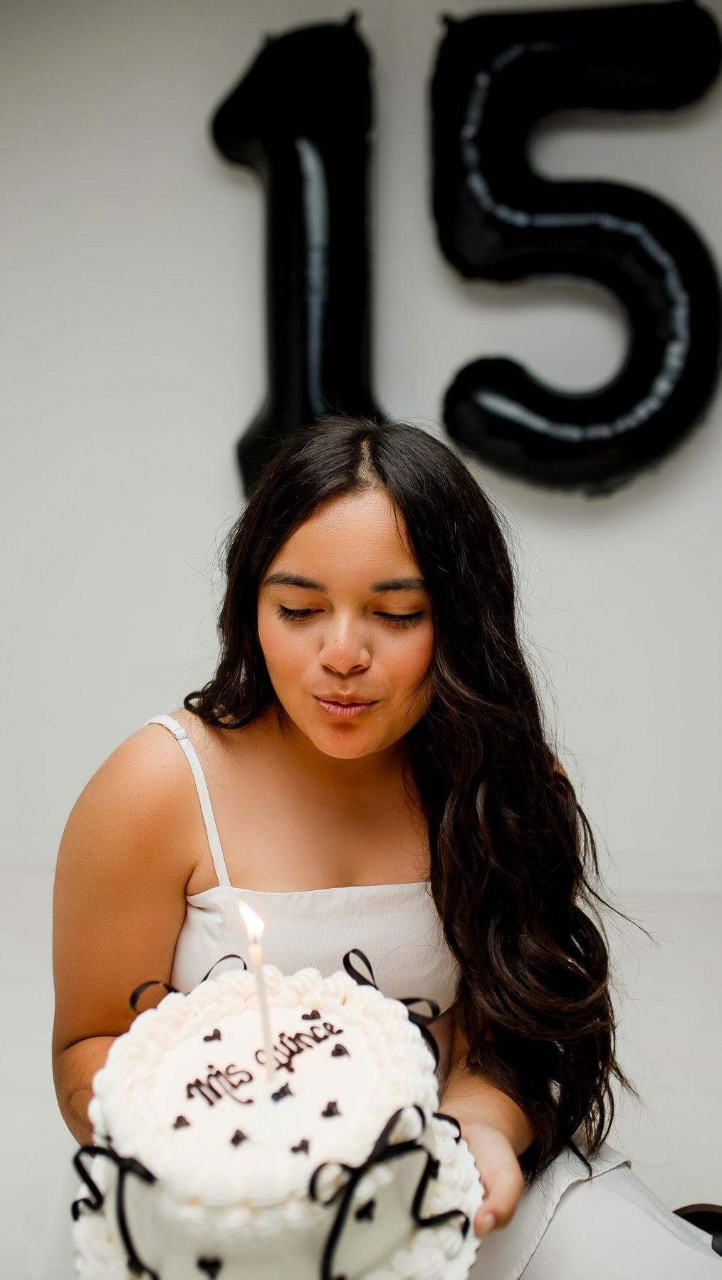 The hustle is real-but wouldn’t have it any other way!
Happy Sunday funday to all!!!
#illinoisphotographer #chicagomaternityphotographer #aurorailbabyphotographer #montgomeryilbirthdayphotographer #oswegoilnewbornphotographer