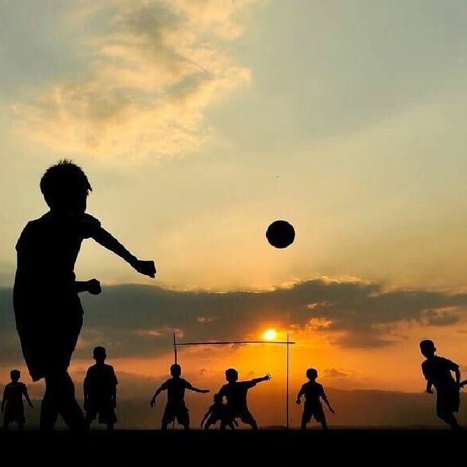 Ser criança é levar a brincadeira tão a sério que nada é mais importante do que aquilo que se está brincando.
Feliz dia das crianças ❤