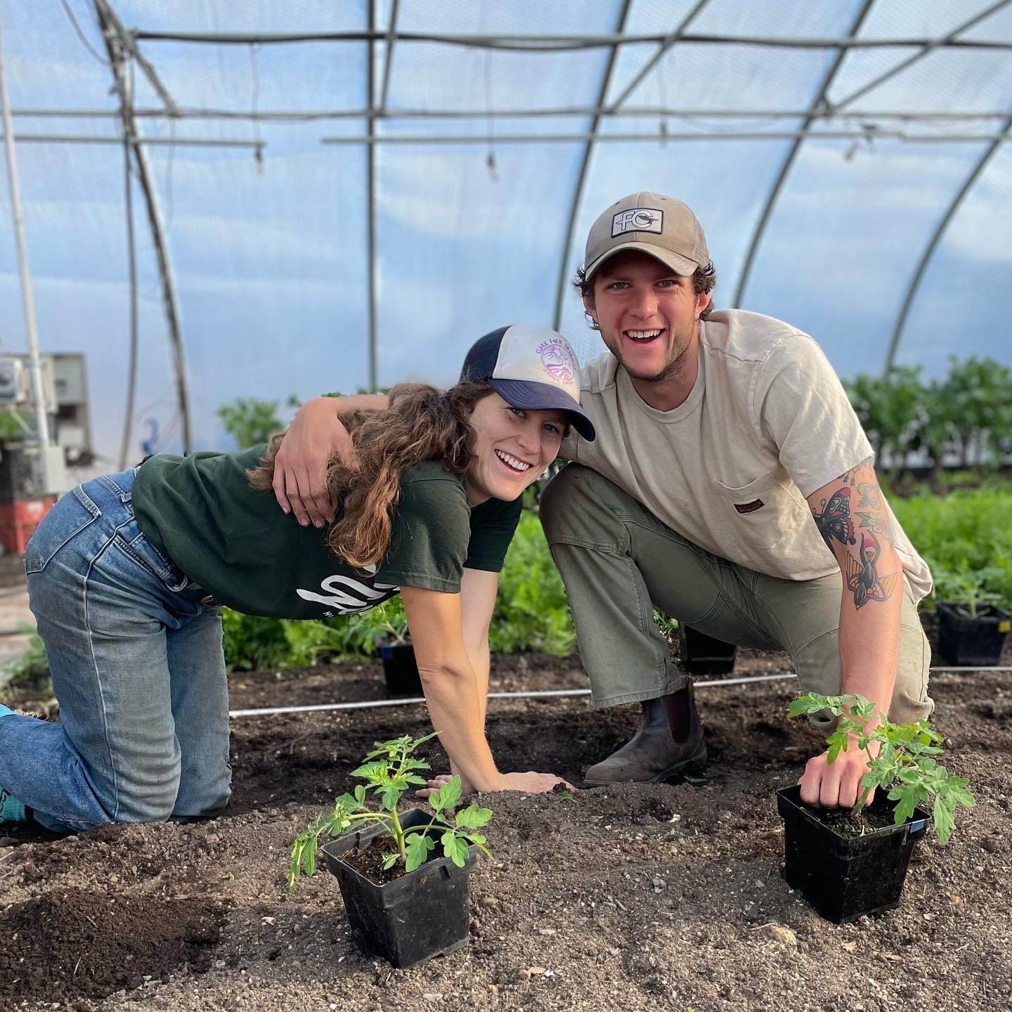A very warm welcome (and it’s a hot week!) to Eva and Dylan, our new farm managers in training!
#fourseasonfarm