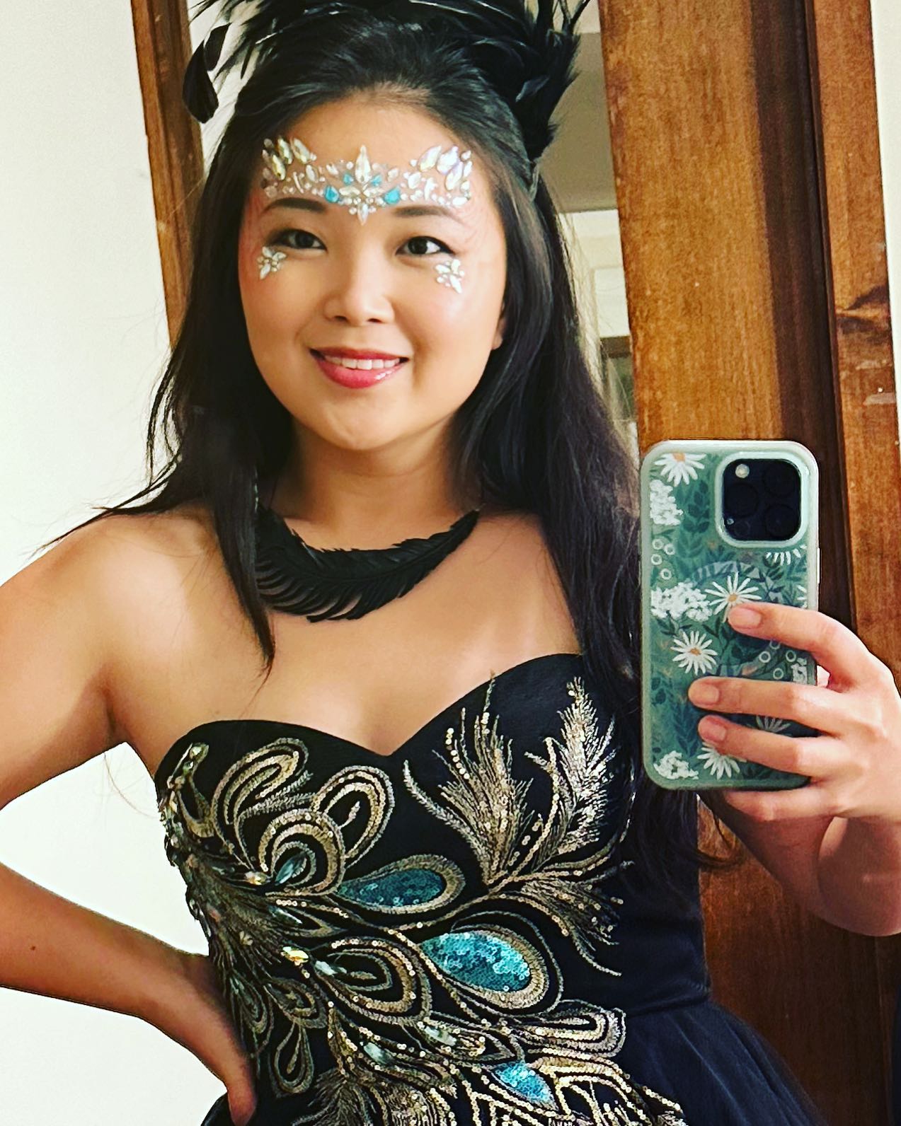 Super late to post- our finale concert for TCO’s Symphony in the City was Masquerade Night, costumes and masks encouraged!! And because I still needed to see, I brought out the face jewels 💎❤️
Music is fun, costumes make it twice the fun!
#dressup #facejewels @tcomusic.ca #tcomusic #classicalmusic #torontoclassicalmusic #musictoronto #torontomusic #torontoevents