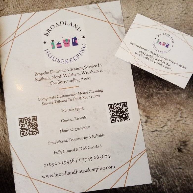 My beautiful flyer and business card ✨ One of my biggest hurdles in life is to know when to stop writing! I'm trying to be super careful where I post these as I don't want to waste paper. So if you know anywhere that would be willing to put them up I'd be ever so grateful 😊💖