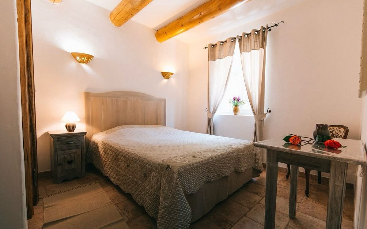 🇬🇧 Discover Villa Soleil 🌞, a romantic haven in the South of France for six guests. Surrounded by vineyards and lavender fields, this charming retreat features sunlit terraces, a sparkling pool, and stunning countryside views. Perfect for an intimate escape.
🇫🇷 Découvrez Villa Soleil 🌞, un havre de paix romantique dans le sud de la France pour six personnes. Entourée de vignobles et de champs de lavande, cette retraite charmante offre des terrasses ensoleillées, une piscine étincelante et une vue imprenable sur la campagne. Parfait pour une escapade intime.
#VillaSoleil
#france
#romanticgetaway
#southoffrance
#provence
#frenchriviera
#travelfrance
#visitfrance
#mediterraneanescape
#provencealpescotedazur
#francetravel
#explorefrance
#frenchgetaway
#francetourism
#holidayinfrance
#francevacations
#DiscoverFrance
#beautifulfrance
#charmingfrance
#frenchcountryside