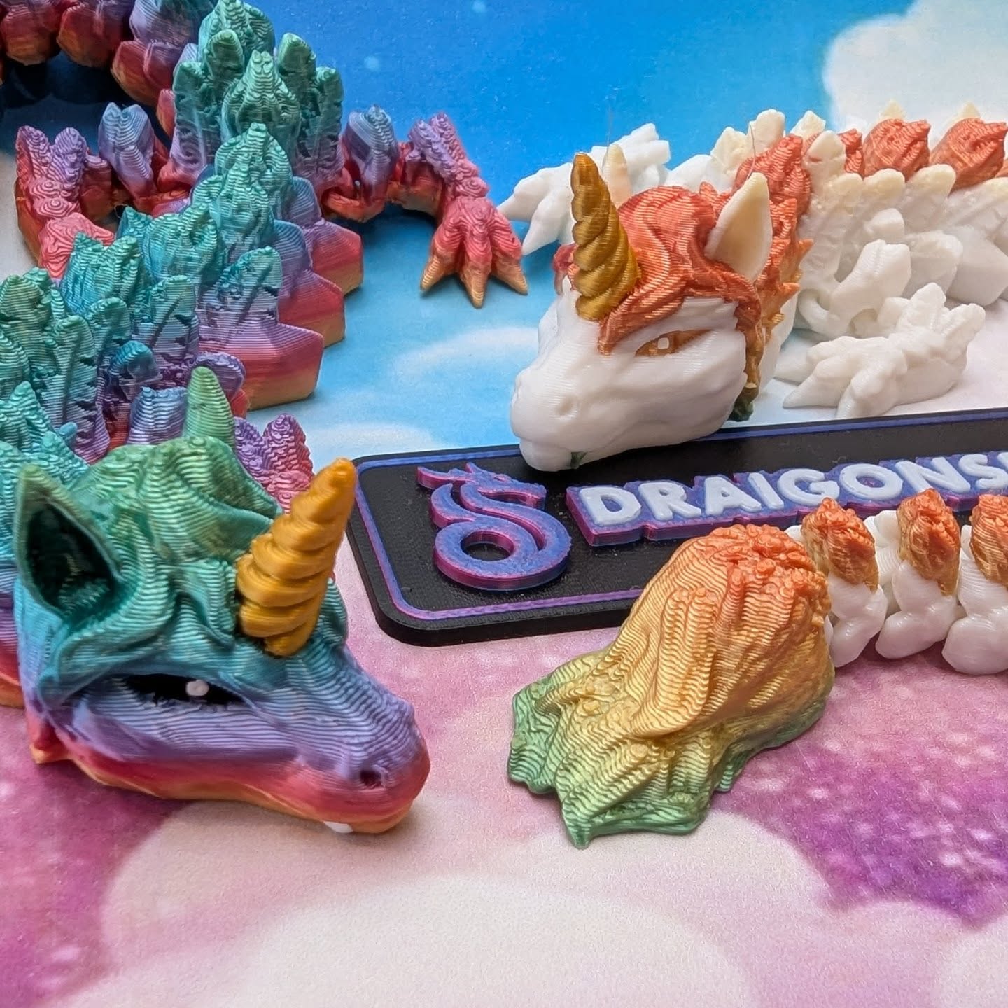 Ok. So it's windy, it's wet, it's miserable...There's only one thing for it! Cheer yourself up with UNICORN DRAGONS. I mean. WHAT IS NOT TO LIKE! Come and see us @ the Jennetts Park Community Centre for the Christmas Craft market. Free entry. We'll have some exclusive show offers...
https://www.facebook.com/share/r/15YKXt5T3T/