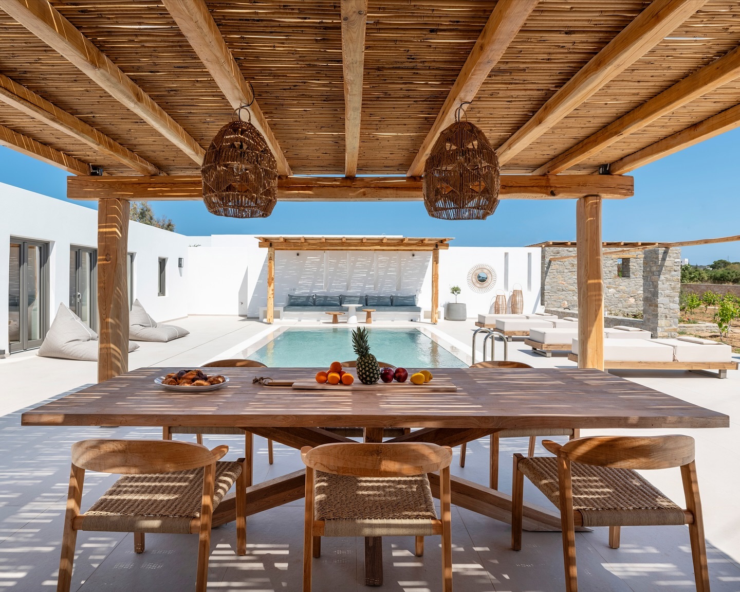 Vila in Paros
#architecturalphotography #realestatephotography #parosvillas #interiorphotography #parosisland⚓️🌊🌞 #parosphotographer #parosrealestate #mykonosphotographer #santoriniphotographer #naxosphotographer #exteriorphotography #antiparosphotography