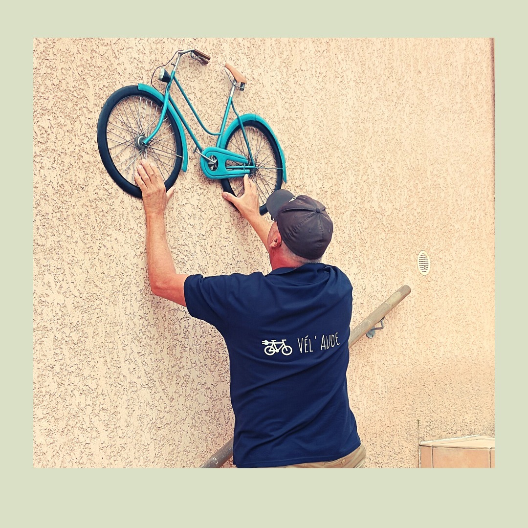 e-bike fact! | e-bike feitje! | Un fait e-bike !
🇬🇧 Did you know that our e-bikes have a 50-60 km range? That means you can ride the hills in our self-guided tours with ease, and without worries!
🇳🇱 Wist je dat onze e-bikes een actieradius van 50-60 km hebben? Dat betekent dat je met gemak en zonder zorgen de heuvels in onze self-guided tours kunt rijden!
🇫🇷 Saviez-vous que nos vélos électriques ont une autonomie de 50 à 60 km ? Cela signifie que vous pouvez parcourir les collines de nos circuits autoguidés en toute sérénité !
#aude #e-bike #ebikerental #limoux #carcassonne #mirepoix #voieverte