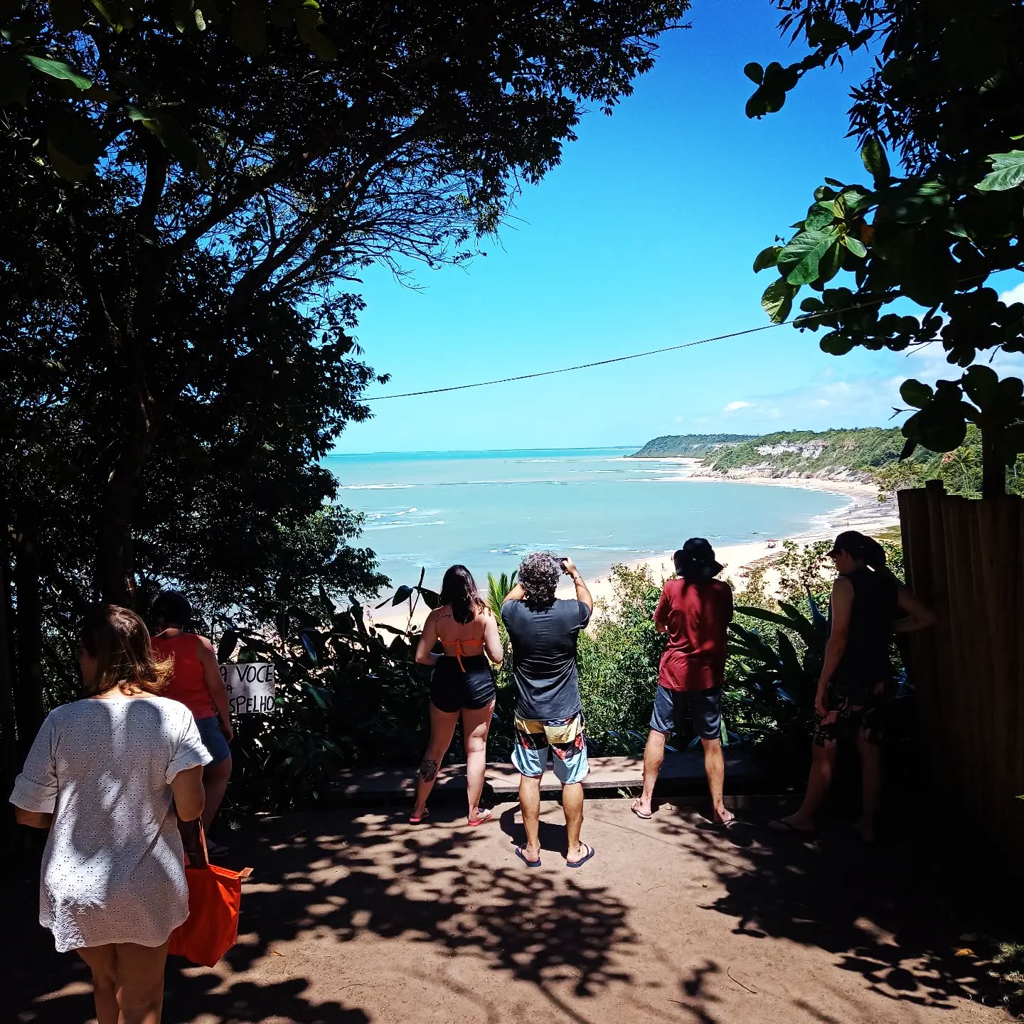 Uma das vistas mais incríveis da Costa do Descobrimento. E você já tirou uma foto aqui?📸🤩
#transferpraiadoespelho
#transfersatu
#transferarraialdajuda
#transfertrancoso
#transfercompartilhadocaraiva
#transfercaraiva
#transfercumuruxatiba