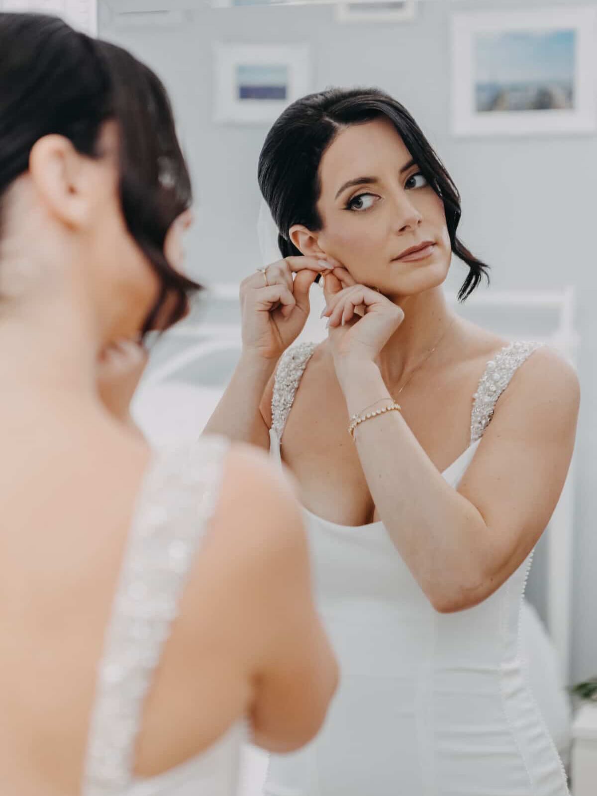 ALICIA🫶🏼
makeup by @glambyjo__ hair by @stylesbyjulia__
#browsbyjo#glambyjo#eyebrows#lip#threadingwaxingtintingshapingbeautifulbinbrookhamiltongtamakeuphairclientsbusinesscharlattetilburytoofacehudabeautyfantybeautynyxstillaloreallaneigema