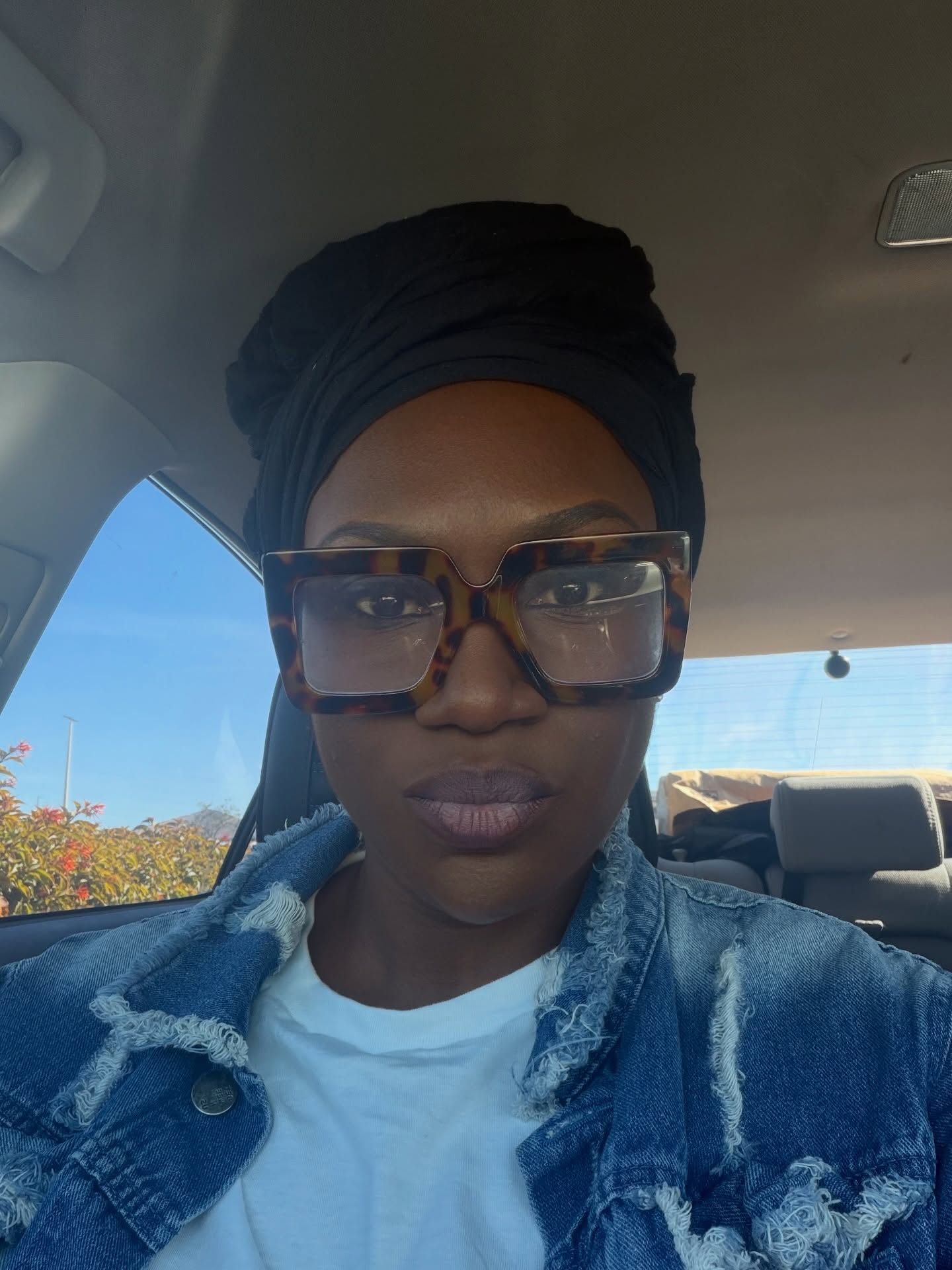 January dump ✨
Last month was about slowing down, being present, and reflecting on what really matters.
Family moments, business moves behind the scenes, lifestyle resets, and a little fun in between.
I gave myself permission to pause and I’m glad I did.
Ready to step into the next season refreshed and aligned 🤍