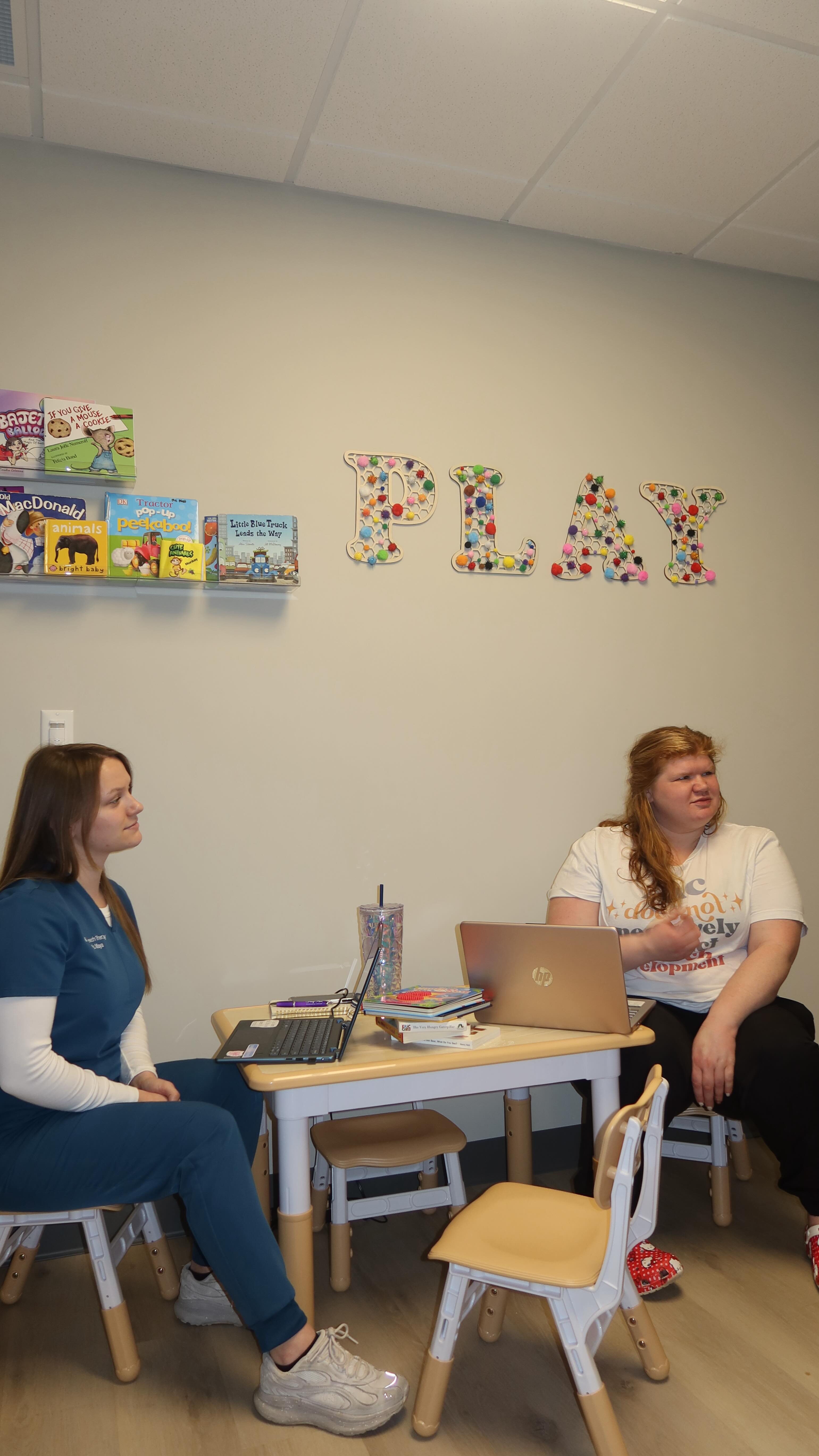 Building communication through play.
This kind of “play” = hard work
Tag an SLP who gets it.✨
#SLPSofInstagram #SLPclinic #SpeechTherapy #EarlyIntervention #Ridgefieldparknj