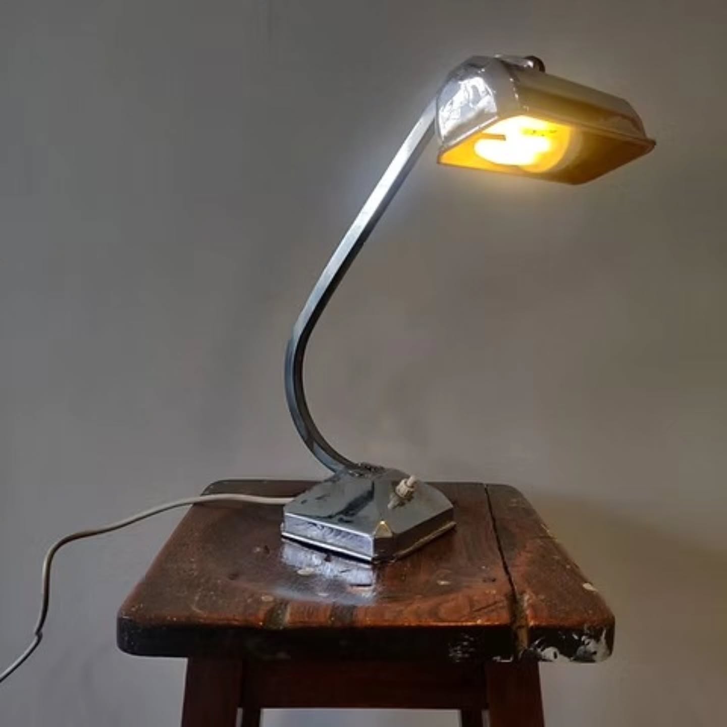 Antique 1920s Art Deco chrome bankers lamp original not reproduction!!! | https://share.google/unF2rTB4GRGcKUkXW #stufftoyouandme