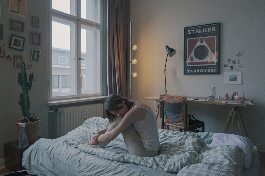 Bahar’ın devam eden çalışması “Girls on Film” serisinden kareler.
.
Çalışmanın devamını kaçırmamak için DEMODE’yi takip etmeyi unutma!