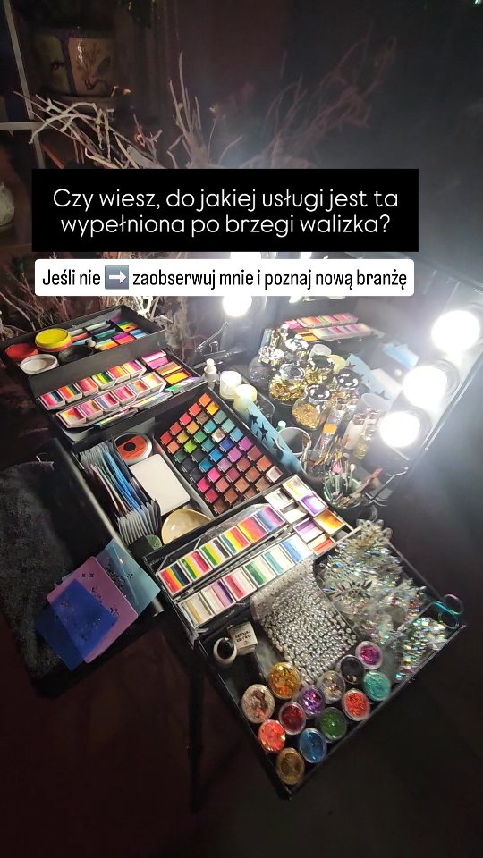 Czy wiesz, do jakiej usługi jest ta wypełniona po brzegi walizka?
ZAOBSERWUJ @maja.zmalujemy i poznaj nową branżę