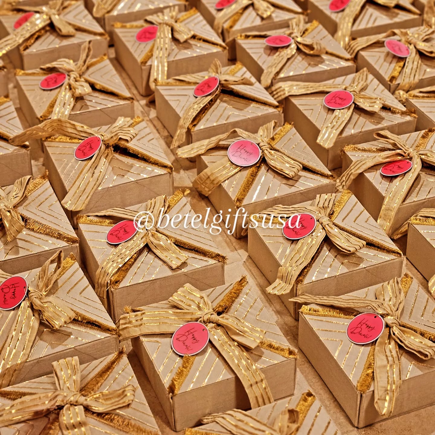 It's Diwali, cherish the beautiful curated gifts from Betel Gifts!
#diwaligifts #giftsofinstagram #returngifts