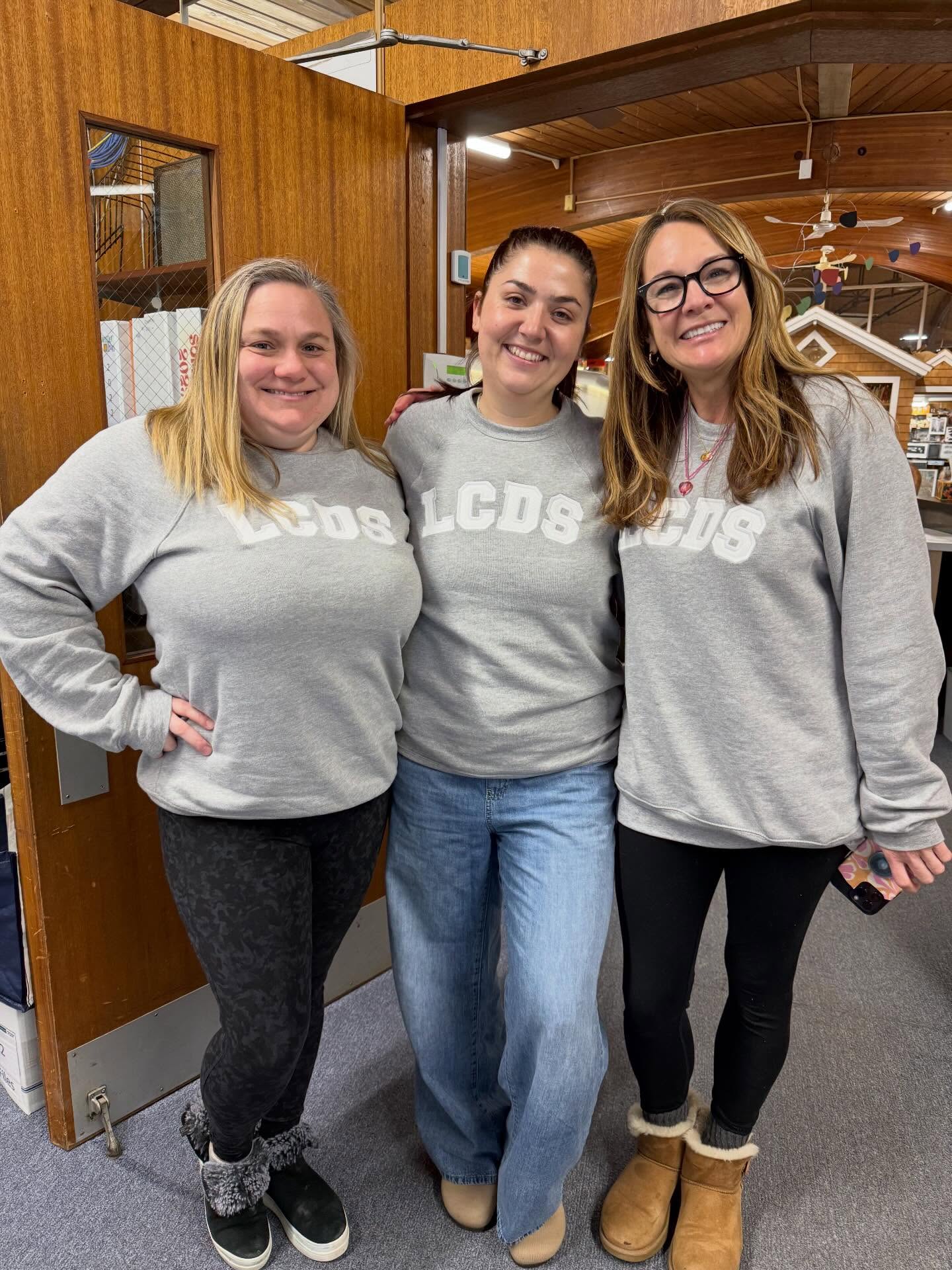 Thank you to our generous Board of Directors for the cozy new sweatshirts they gifted to the whole staff. We will wear them with love and pride for our very special school! 💚🤍💚
**********************************
#LCDS
#LearningCommunityDaySchool
#PlayBasedLearning
#Preschool
#WestportCT