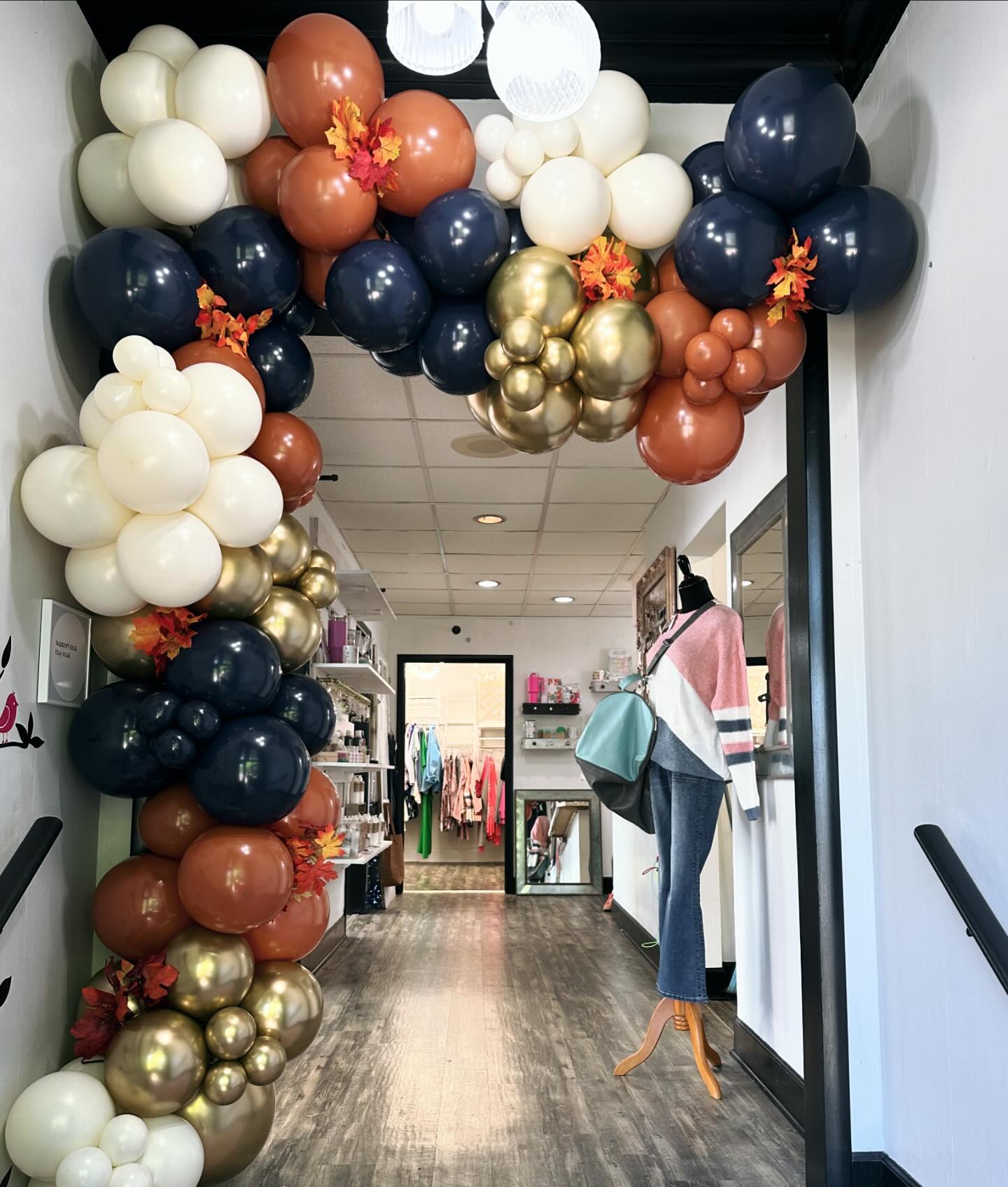 Catch up post @pinkpoppybtq fall install back in September!