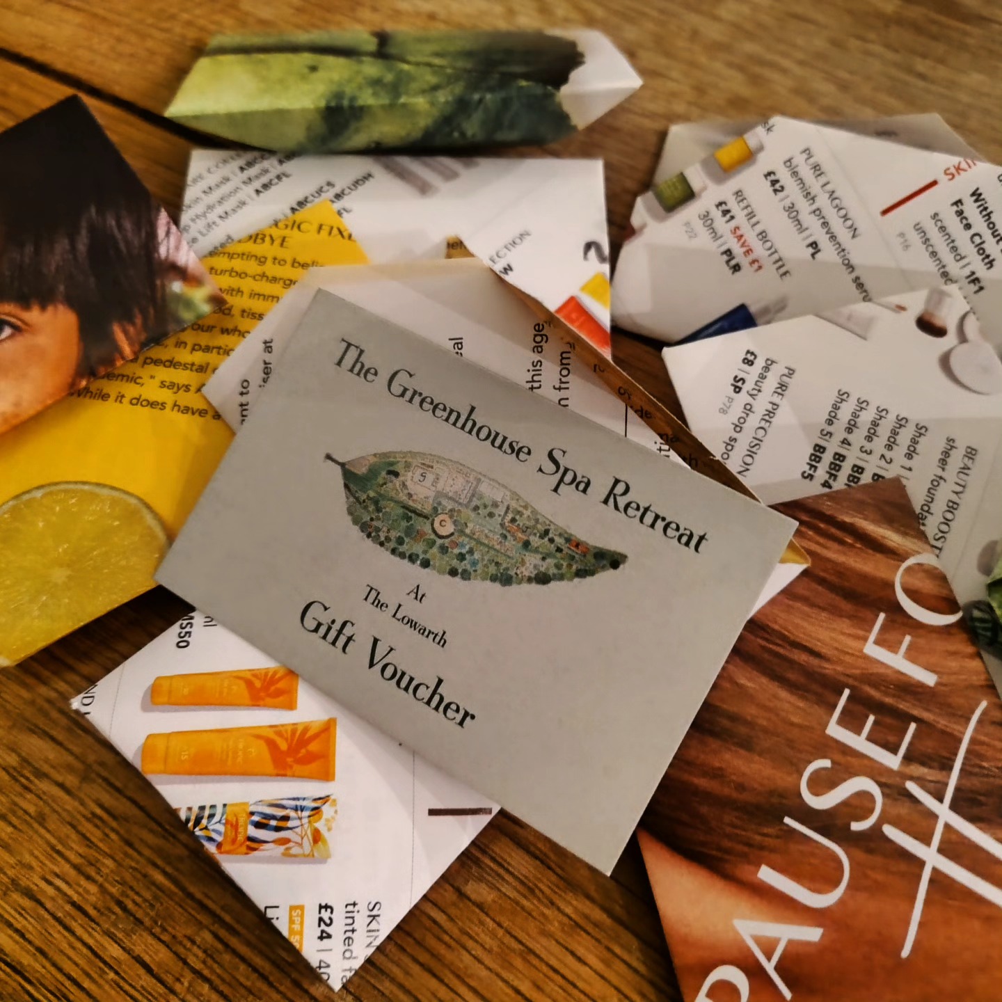 Gift Vouchers all ready for Christmas 🎁
Treat your loved ones with some TLC with us here @thegreenhousesparetreat ✨
We love welcoming spa guests and glampers to share in our moto of Nurturing yourself in Nature 💚
Dan and I are here to help you & your guests relax&restore👣
A very Merry Christmas and a peaceful New Year ❄️
#restore #giftvoucher #christmas #thelittlethings #relax #giftatreat #spatreat #presents #voucher #special #love #tlc #nurtureinnature #thegreenhousesparetreat