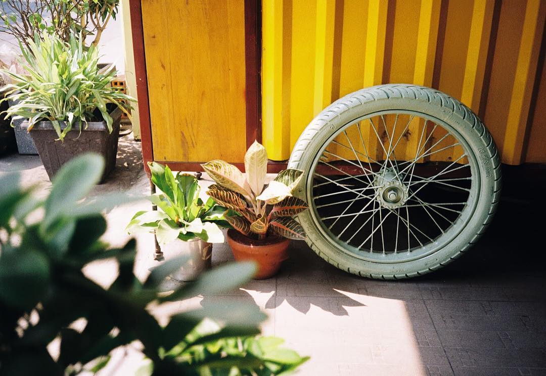 Sunday morning
————
#miligam #miligamhome #film #leicamini #kodak #vietnam #saigon
