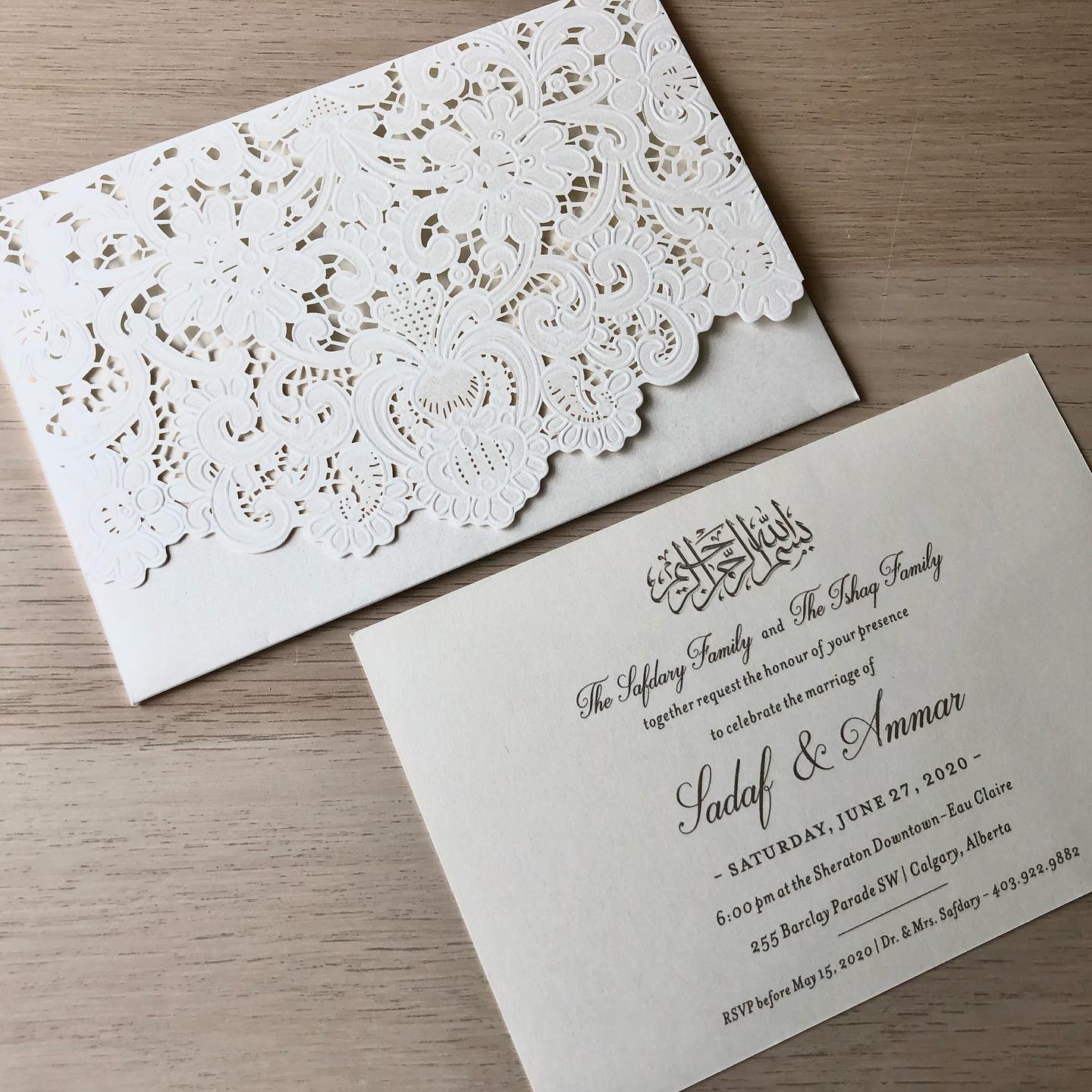 Love the look of classic white for your formal affair! #whiteinvitations #formalwedding #panacheinvitations